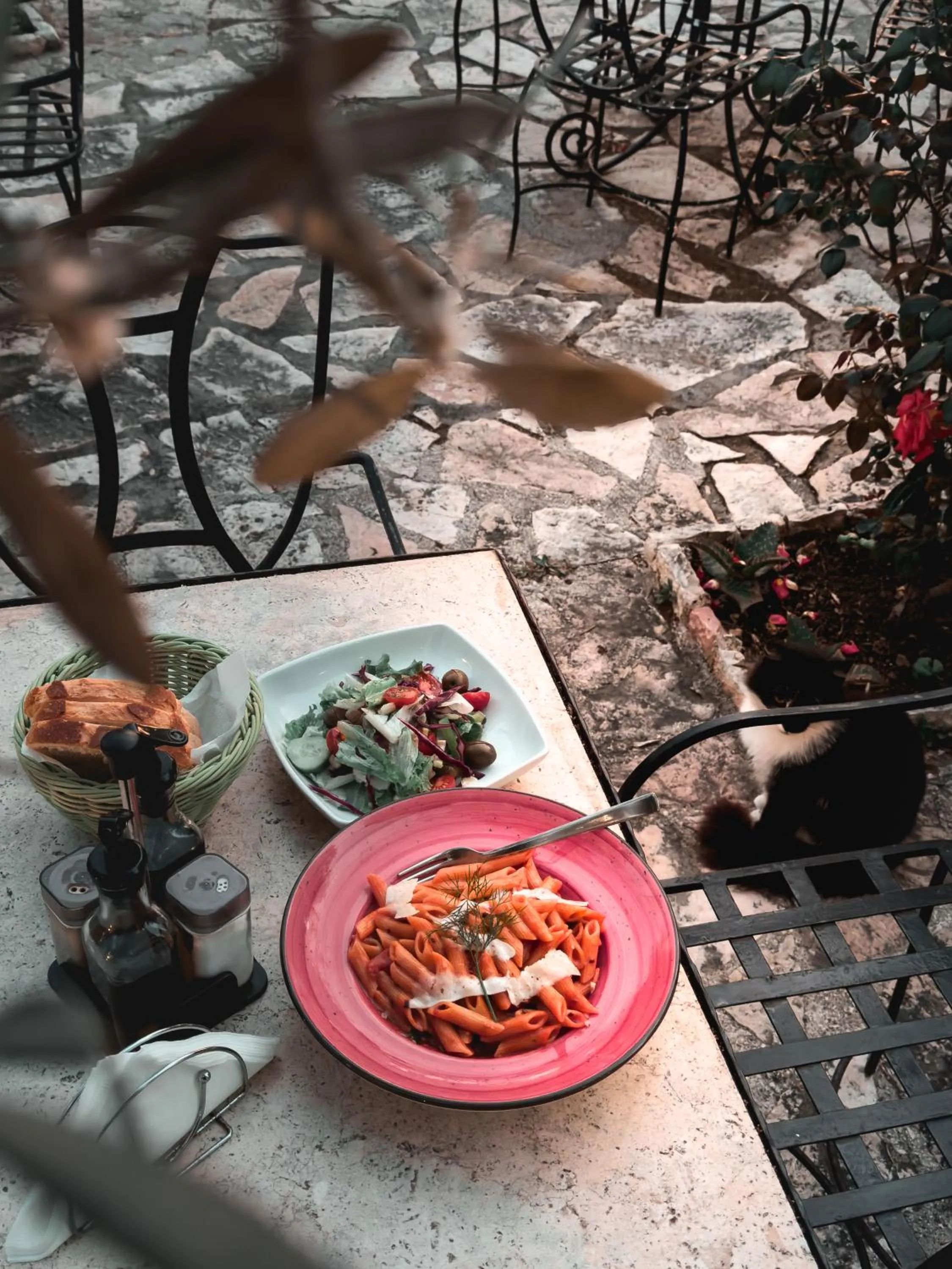 Restaurant/places to eat in Hotel Bahamas