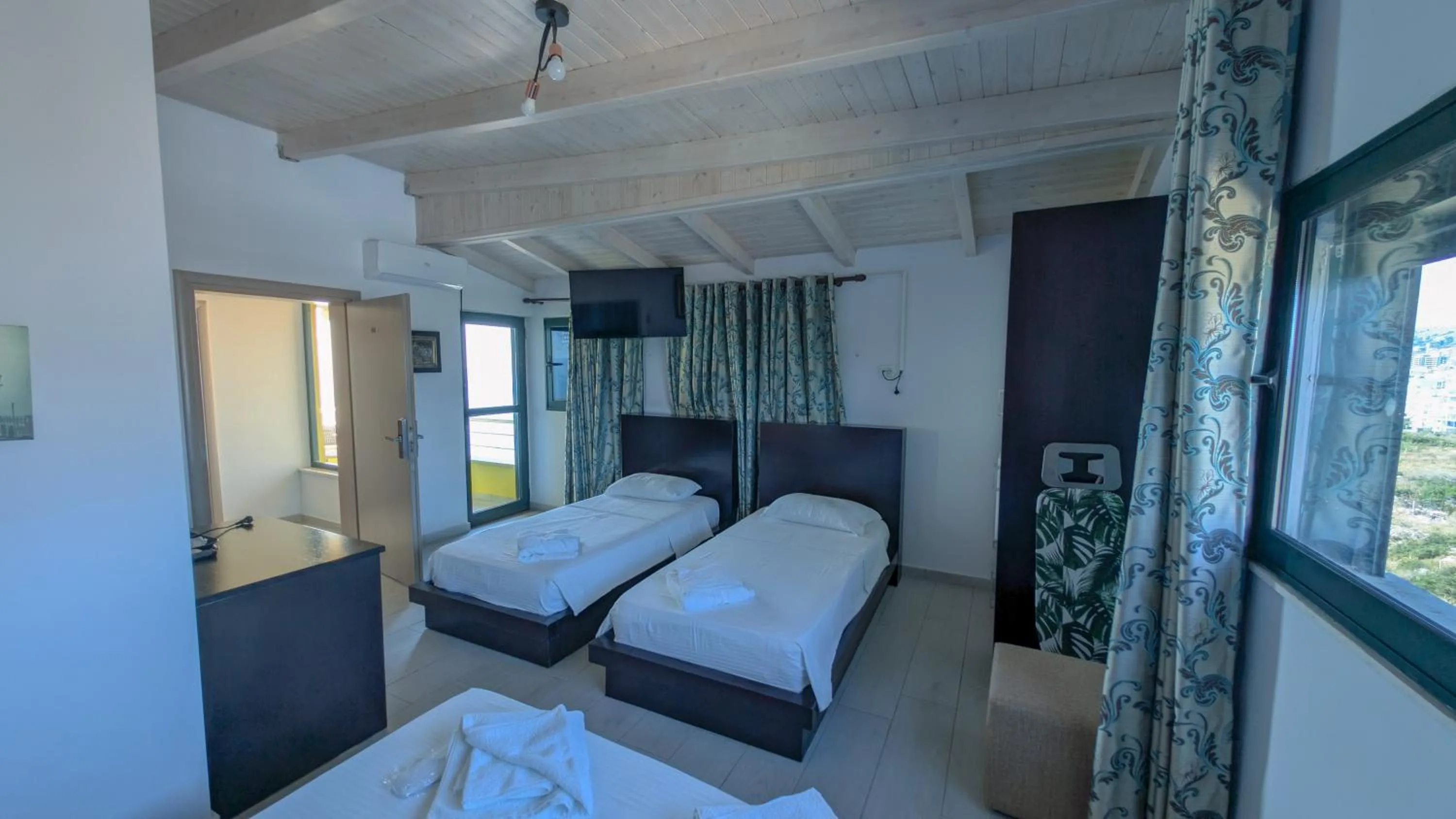 Bedroom, Bed in Hotel Bahamas