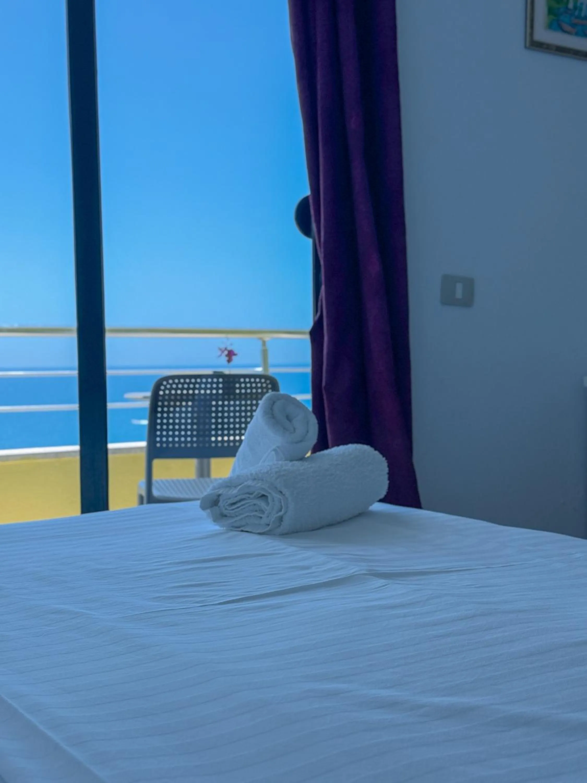 Bedroom, Bed in Hotel Bahamas