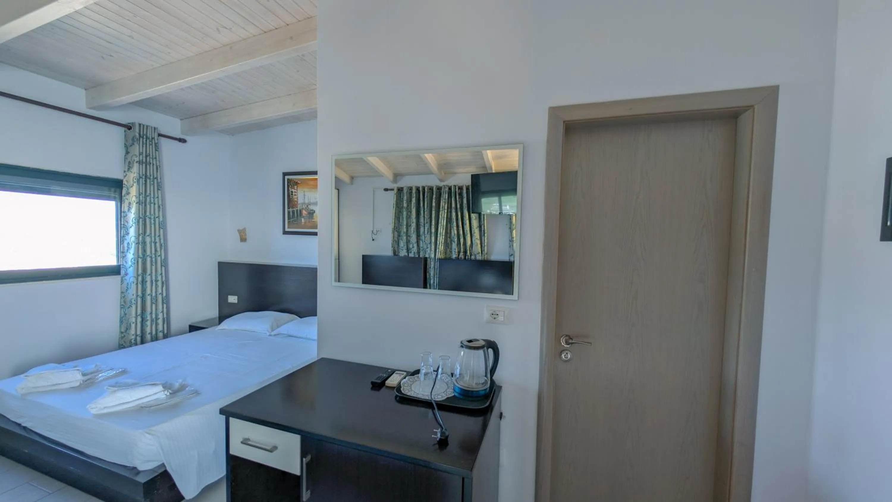 Bedroom, Bed in Hotel Bahamas