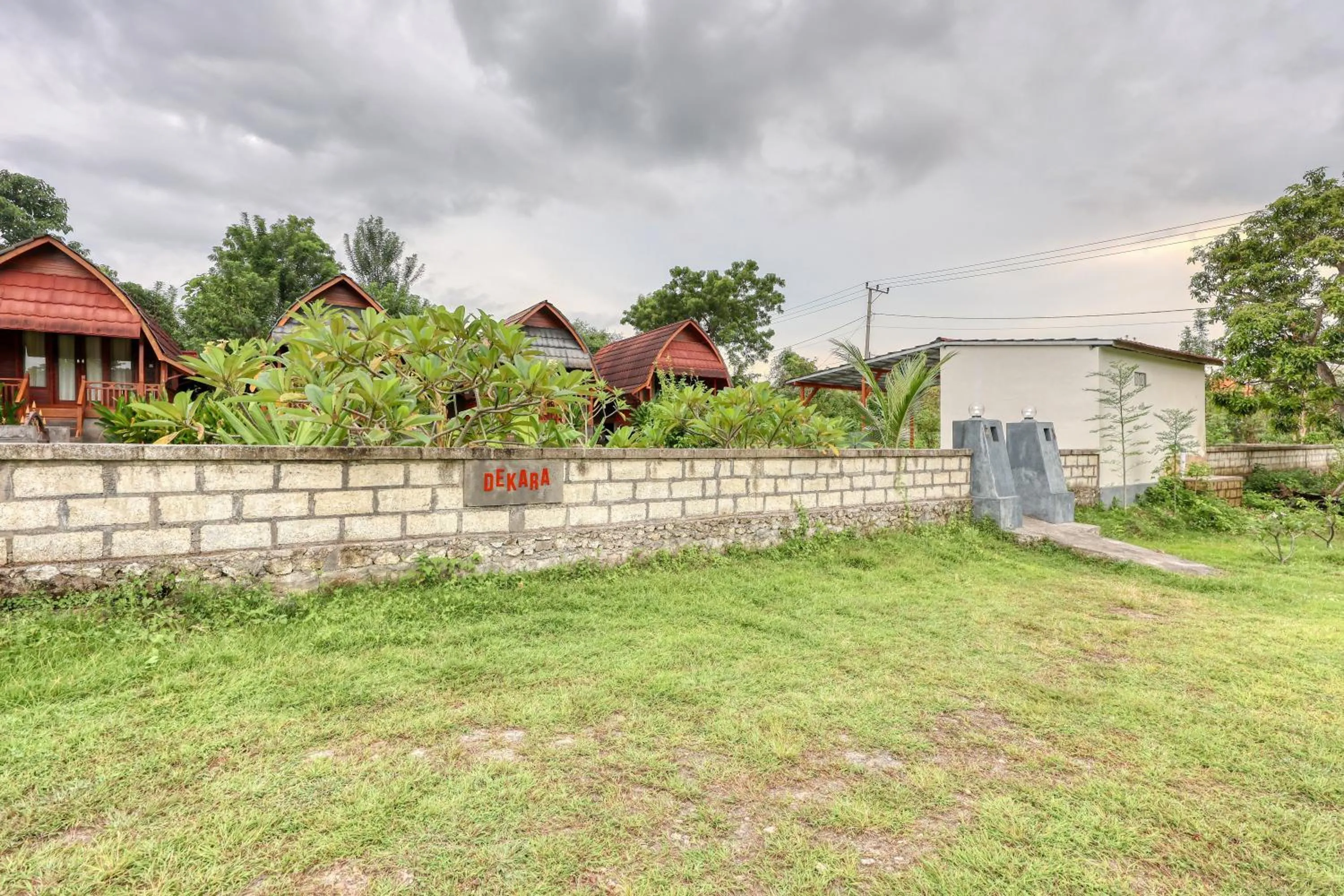 Facade/entrance in Dekara Cottages