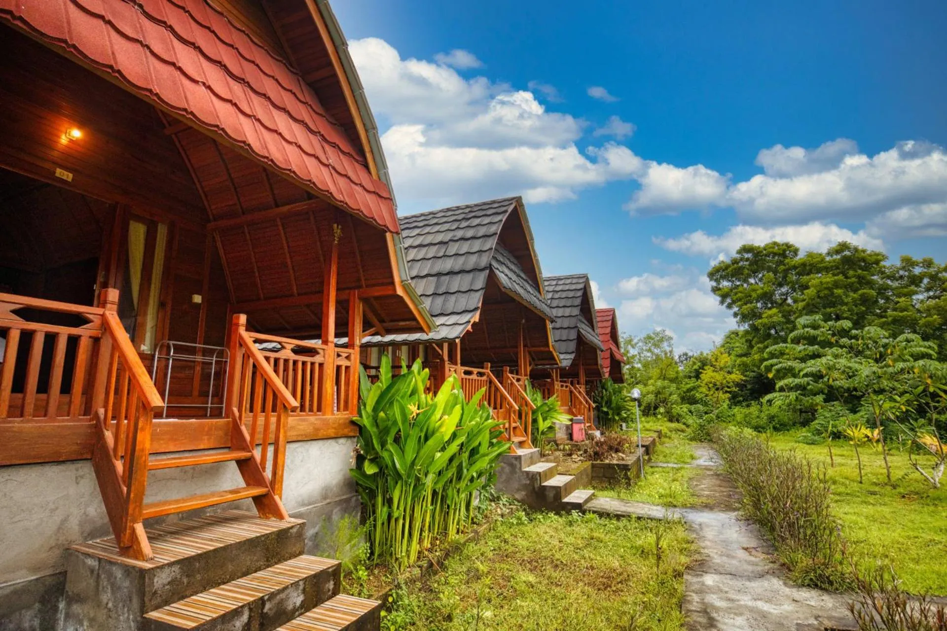 Property building in Dekara Cottages