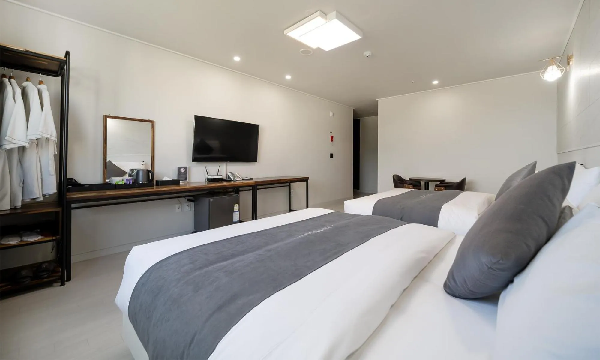 Bed in CM Park Hotel