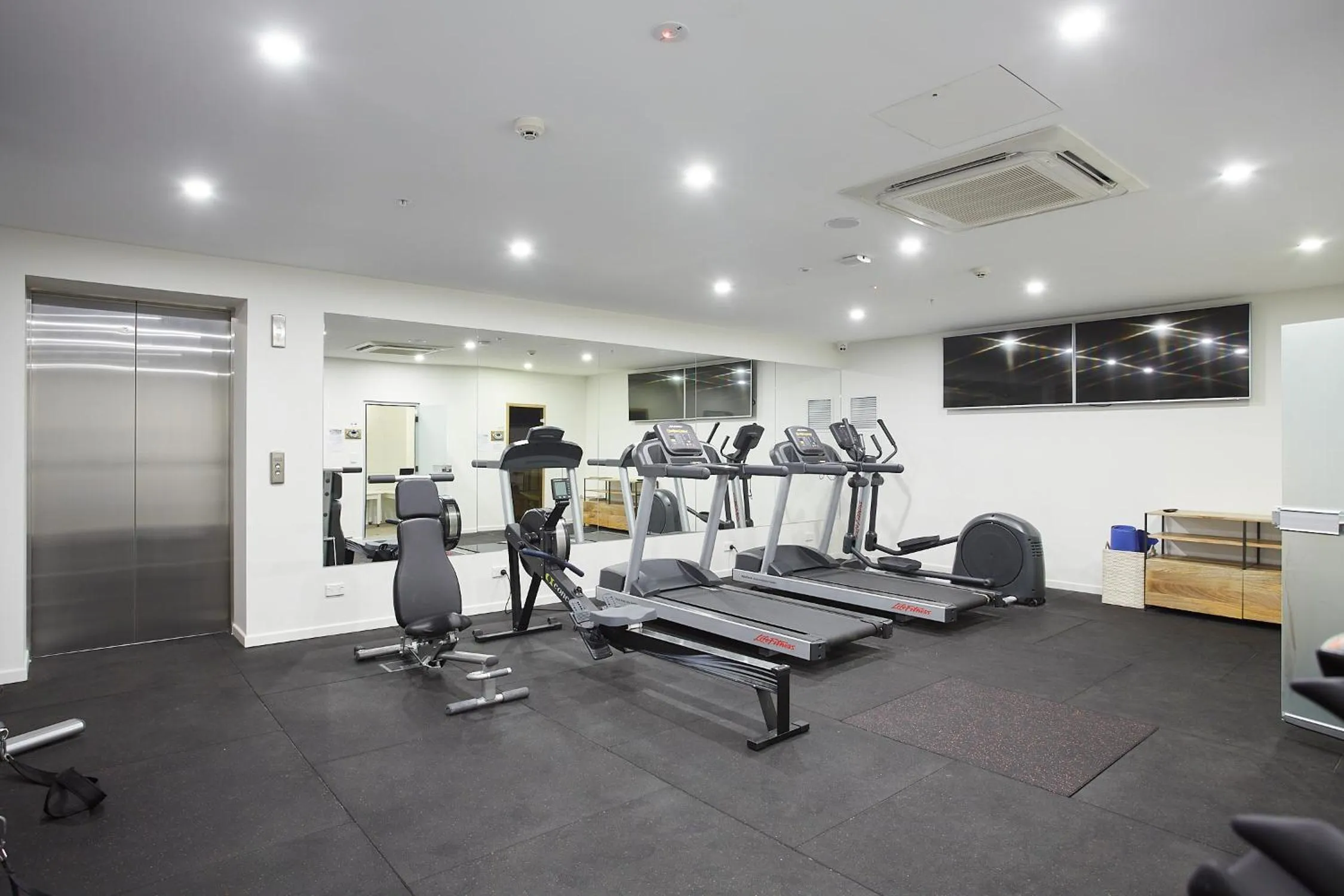Fitness centre/facilities in Ruby Gold Coast By Serain