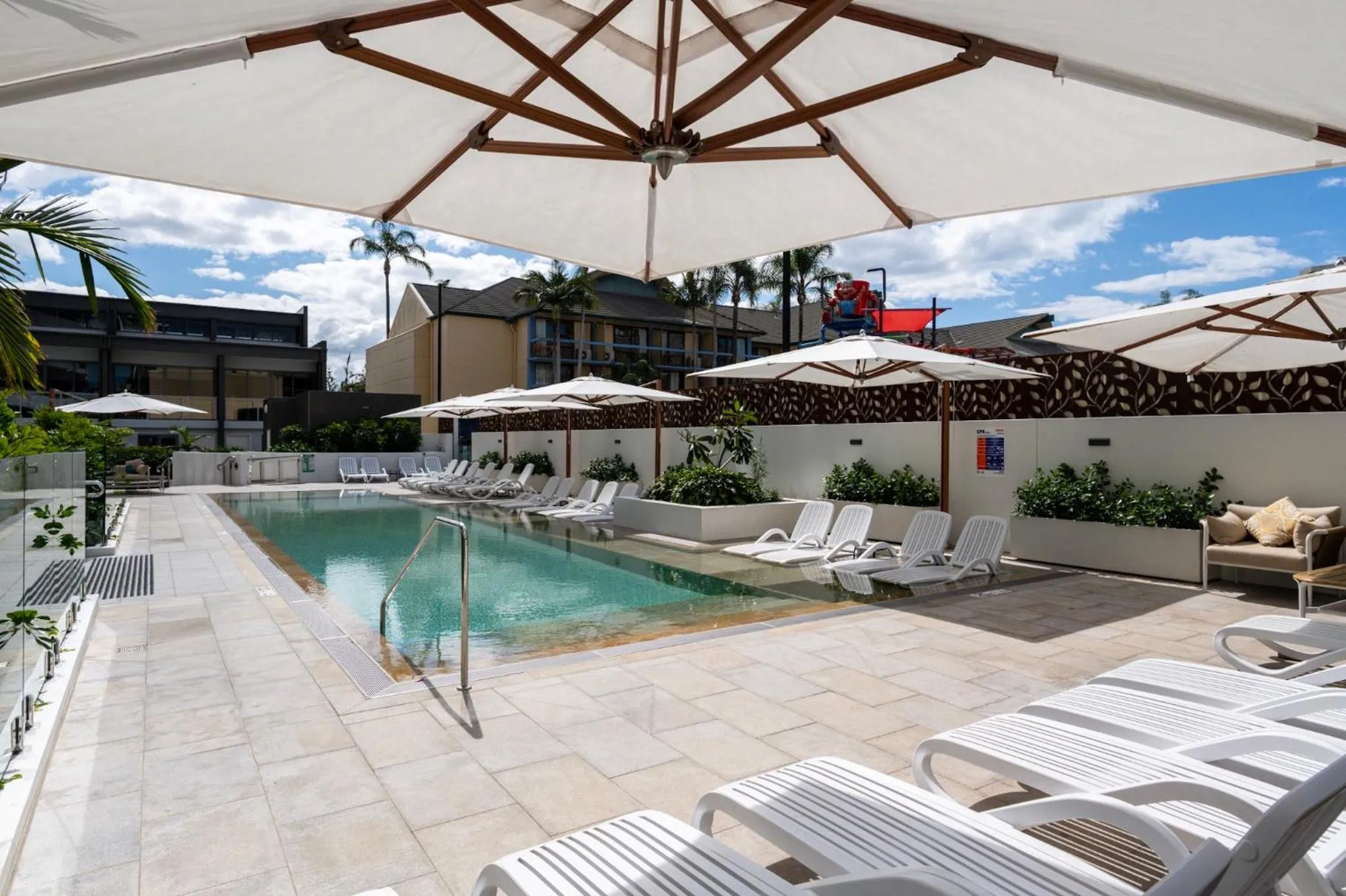 Swimming pool in Ruby Gold Coast By Serain