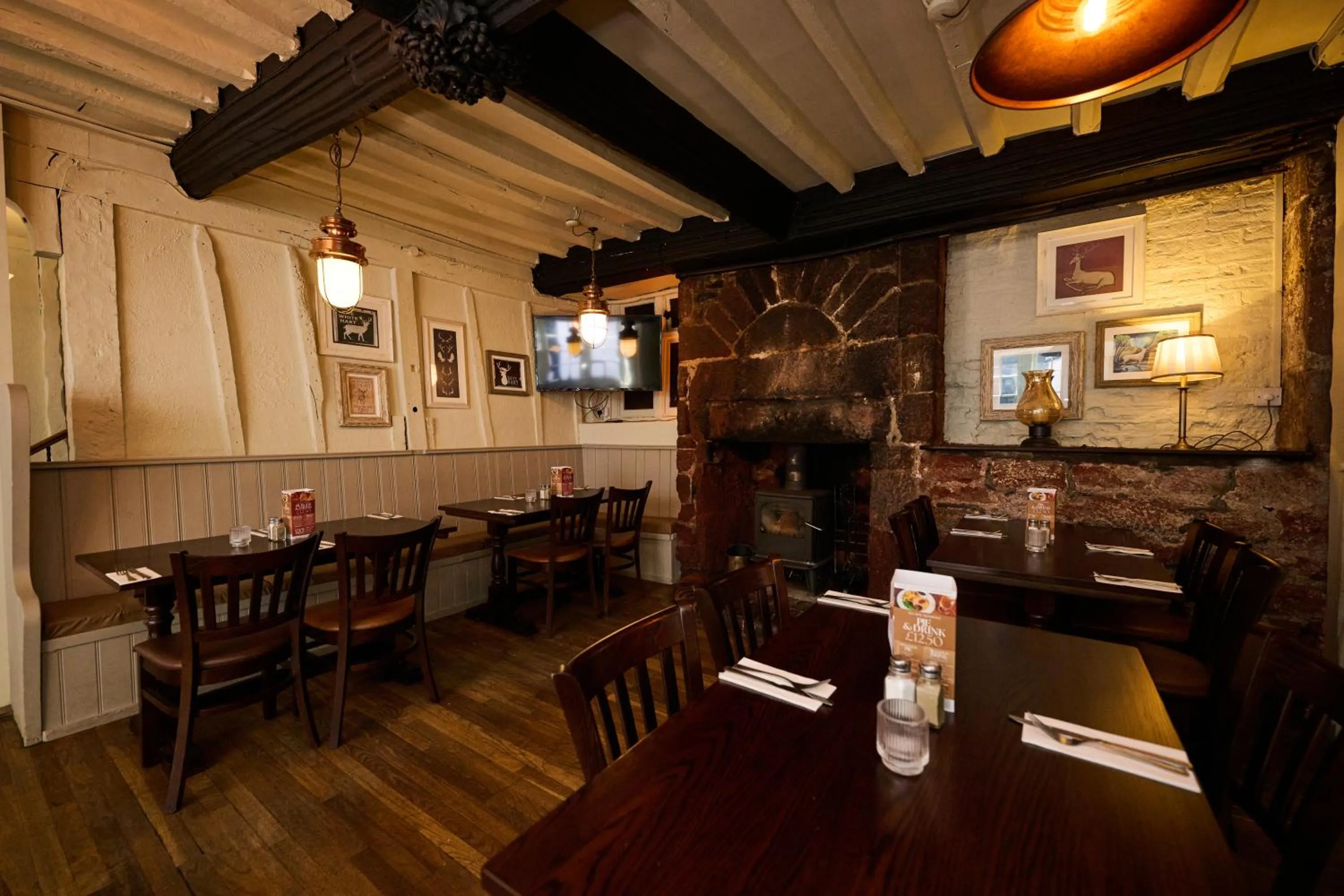 Restaurant/places to eat in White Hart, Exeter by Marston's Inns