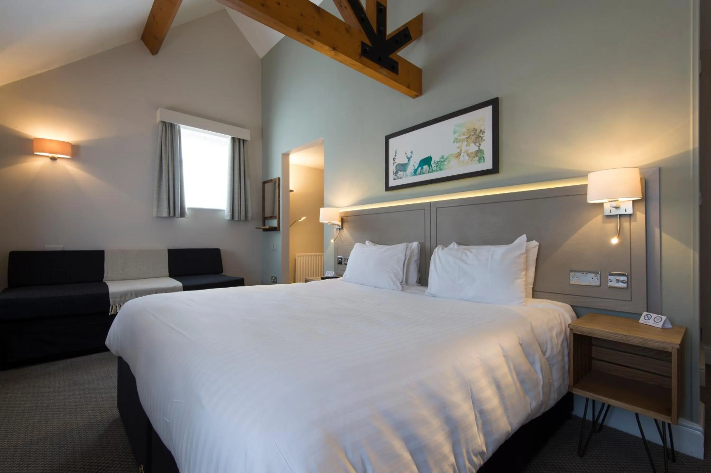 Bedroom, Bed in Green Dragon, Welton by Marston's Inns