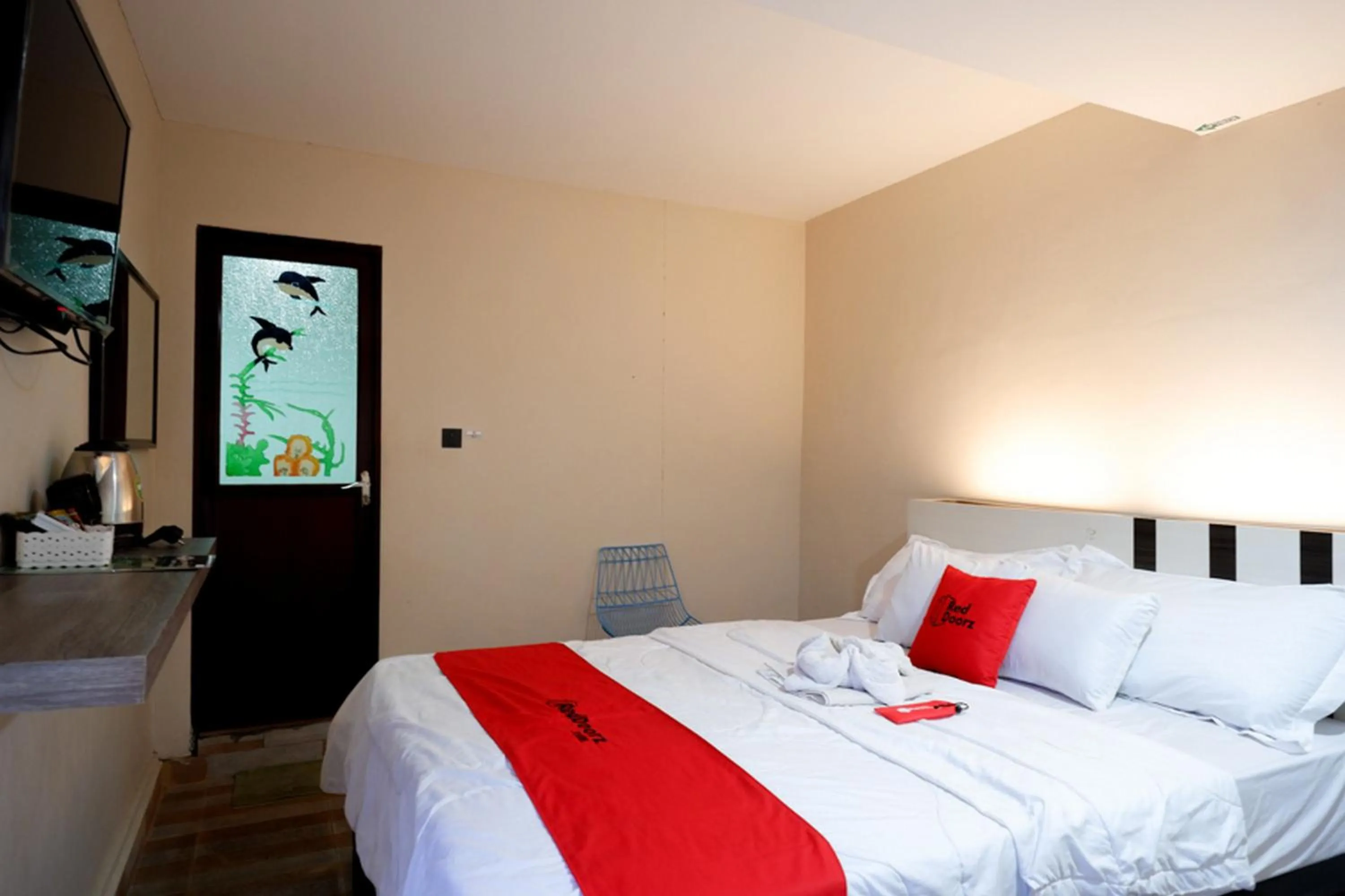 Bed in RedDoorz Syariah At Jalan Jenderal Sudirman Palopo