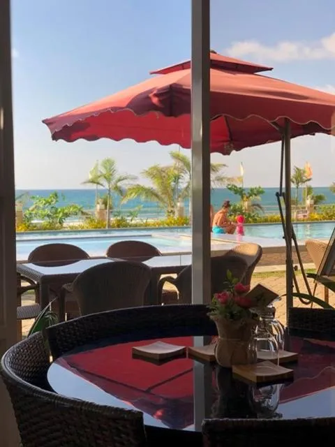 EM Royalle Hotel & Beach Resort