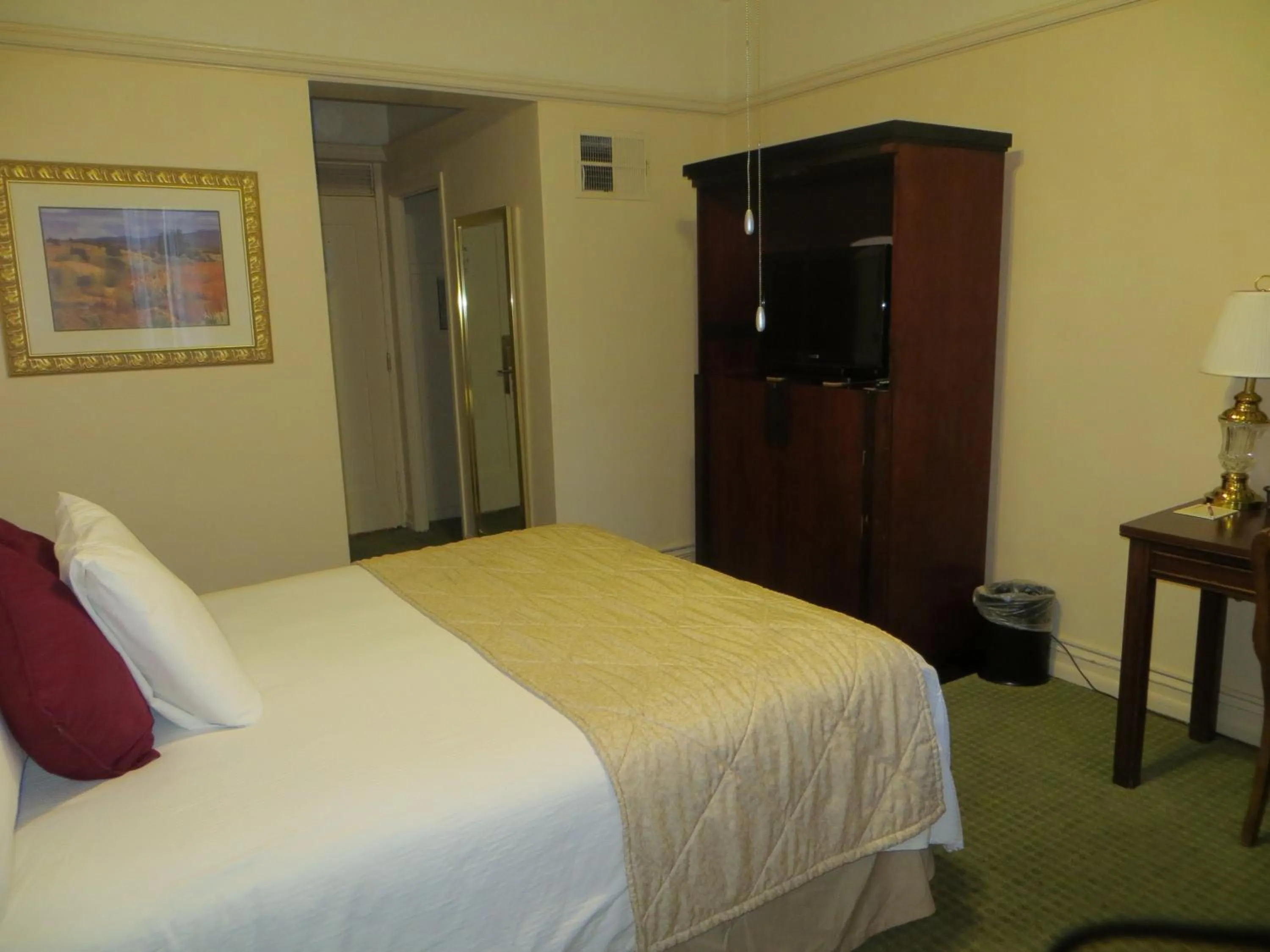 Bed in Hotel San Carlos