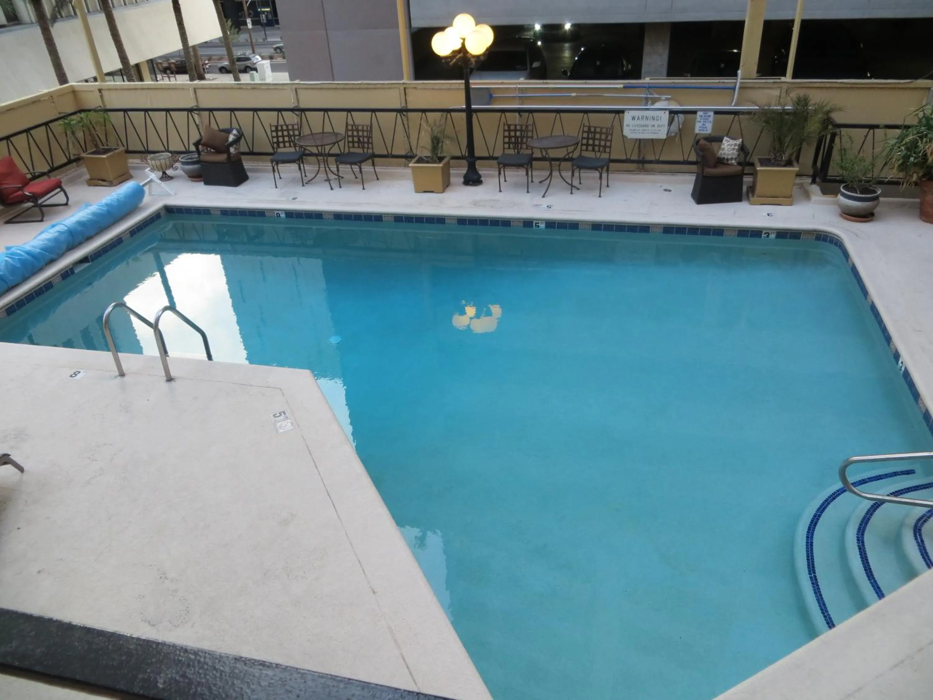 Swimming pool in Hotel San Carlos