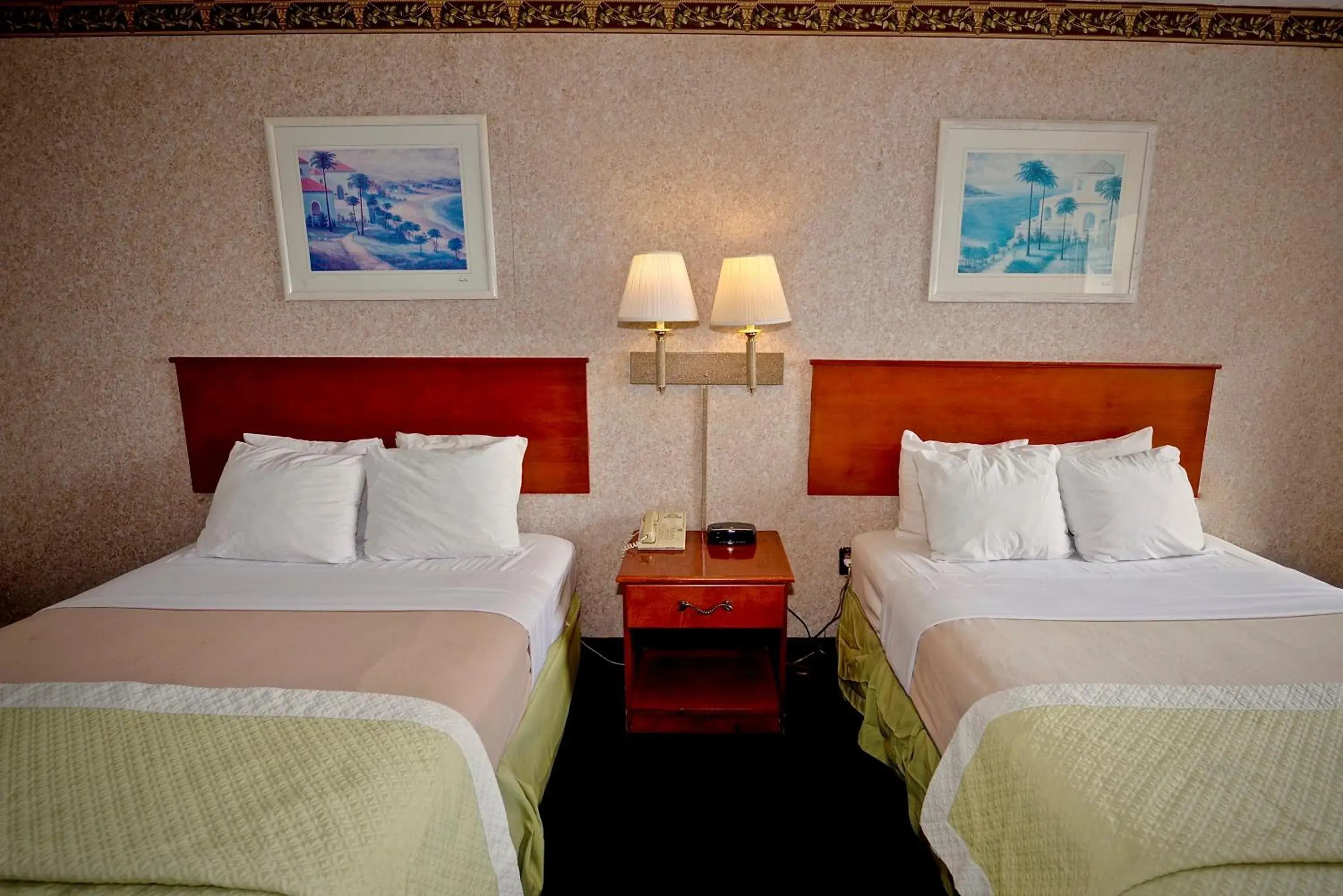 Double Room with Two Double Beds - Non-Smoking in Days Inn by Wyndham Atlantic City Beachblock Double Room with Two Double Beds - Non-Smoking in Days Inn by Wyndham Atlantic City Beachblock