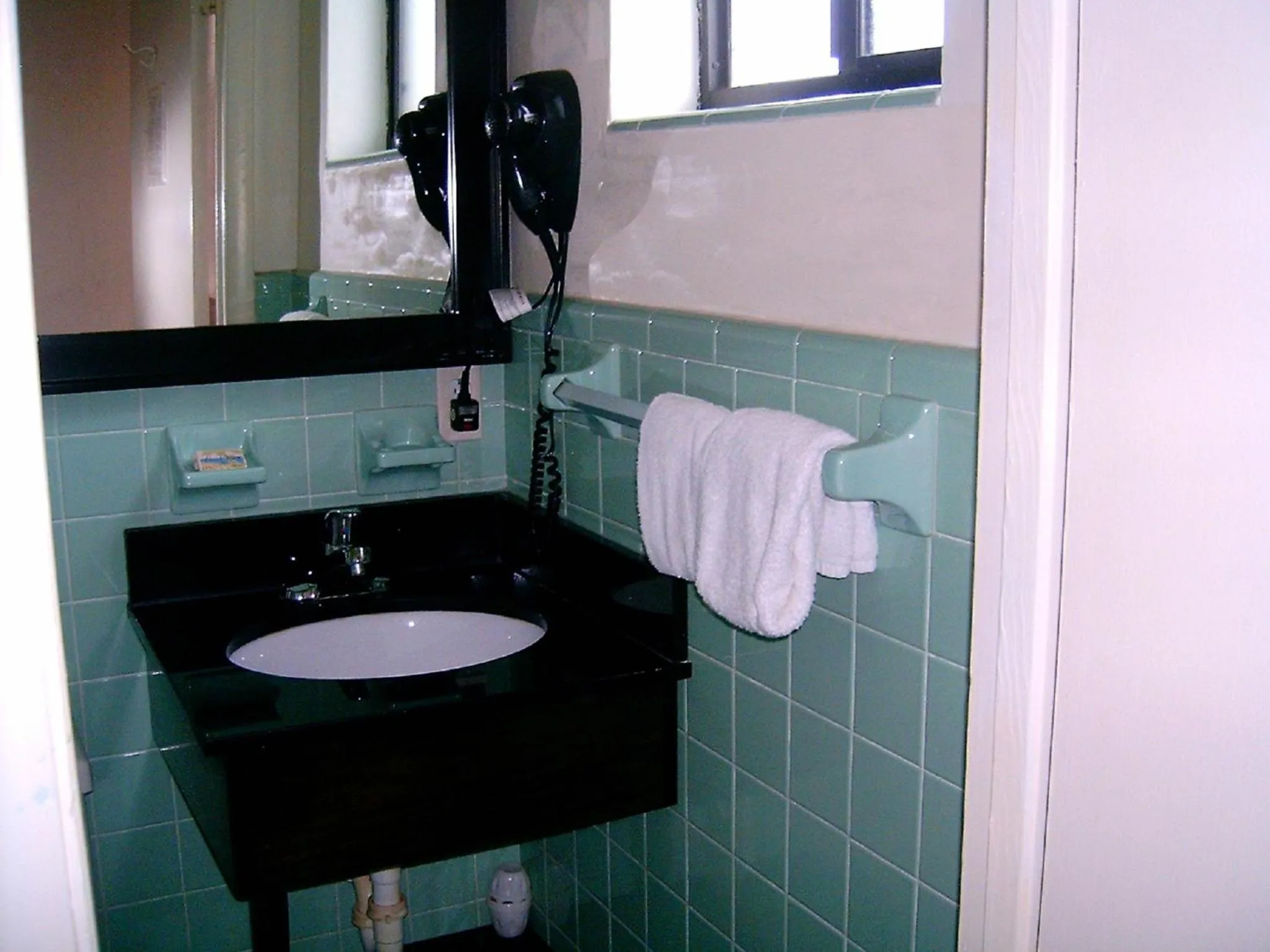 Bathroom in Budget Inn of Okeechobee