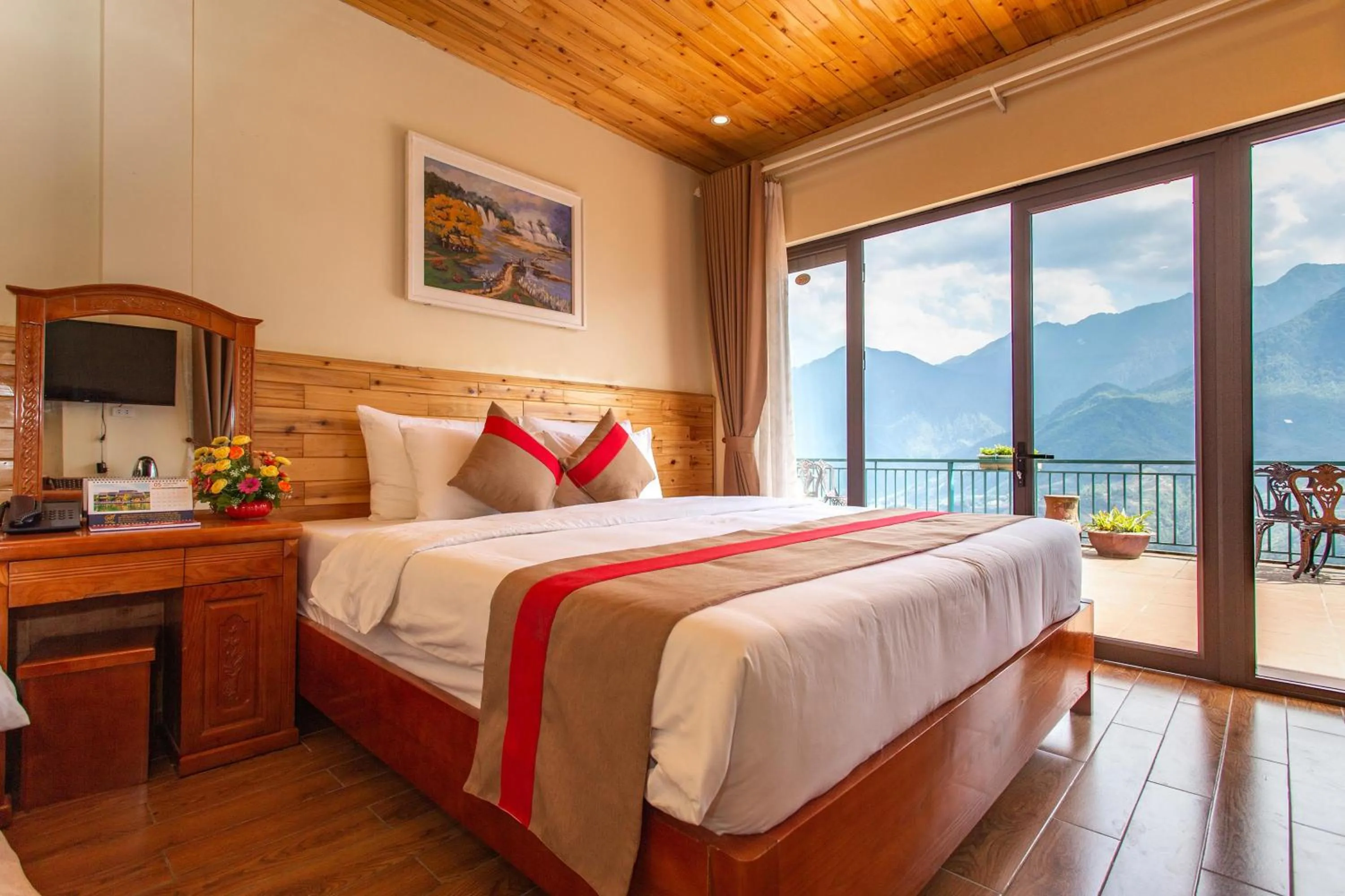 Photo of the whole room in SaPa Retreat Condotel