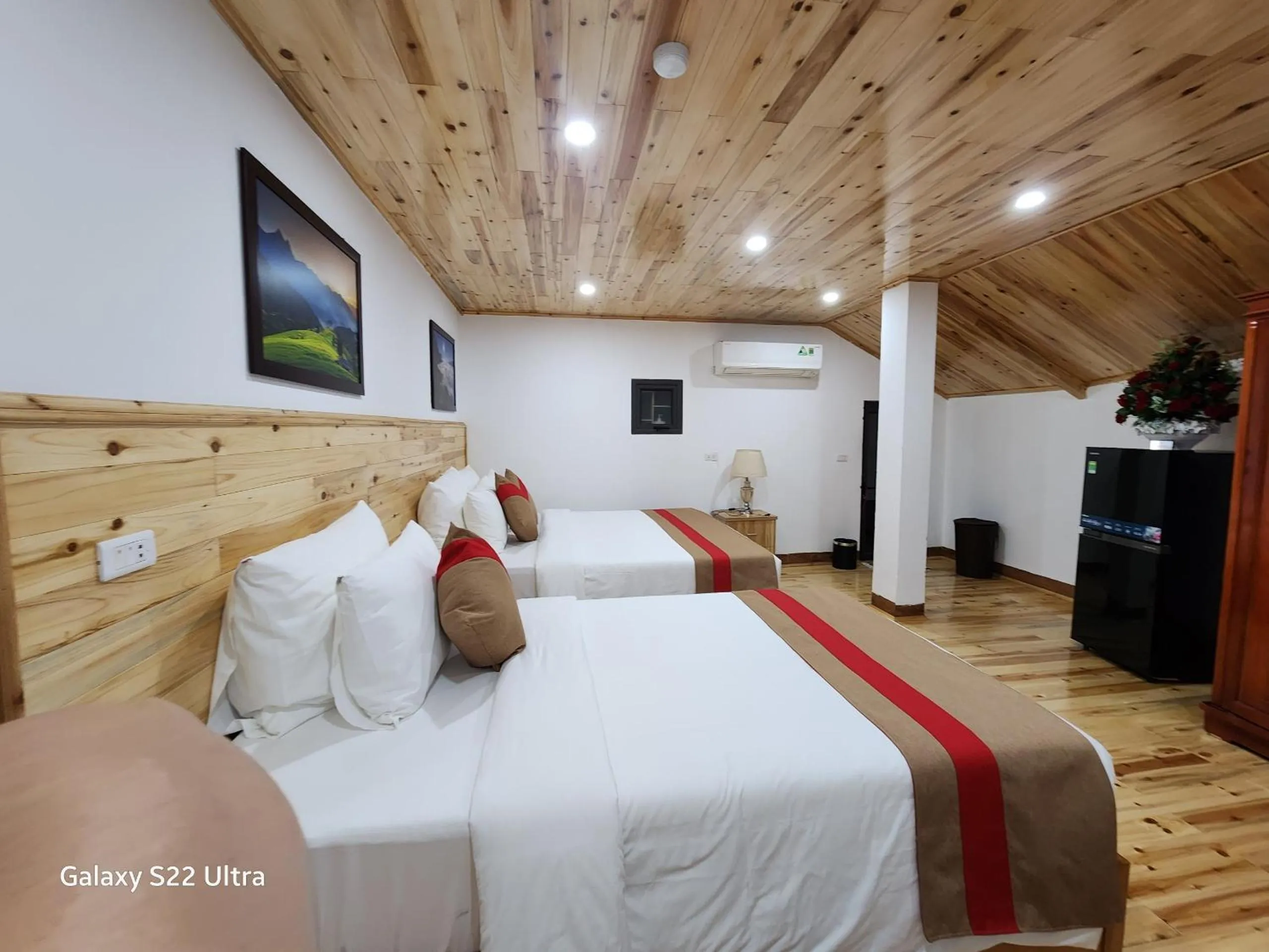 Photo of the whole room in SaPa Retreat Condotel