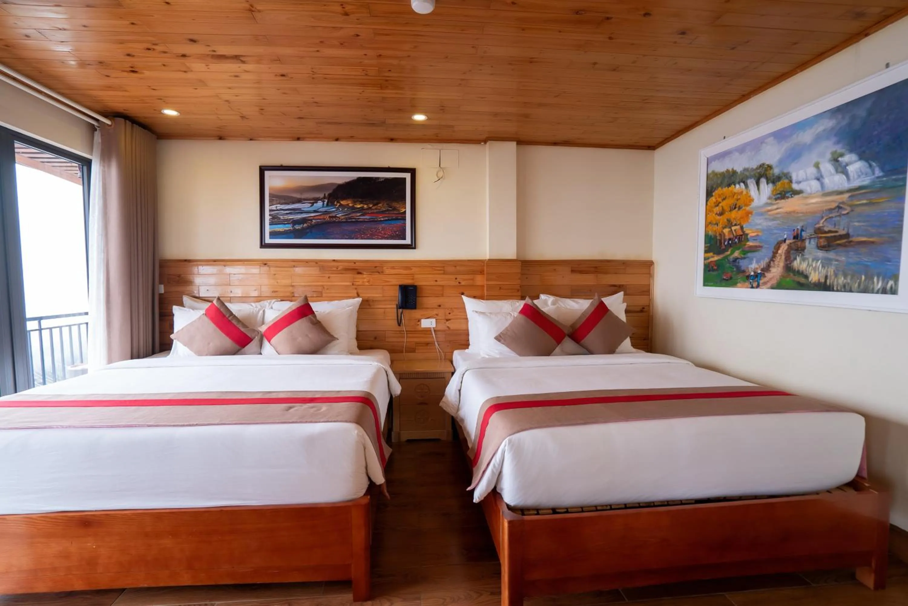 Bed in SaPa Retreat Condotel