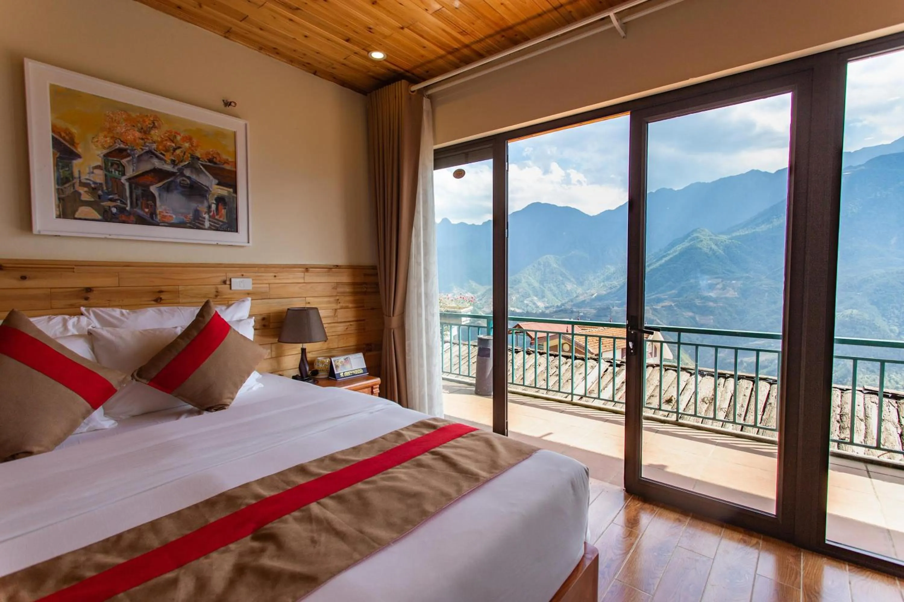 Bed in SaPa Retreat Condotel