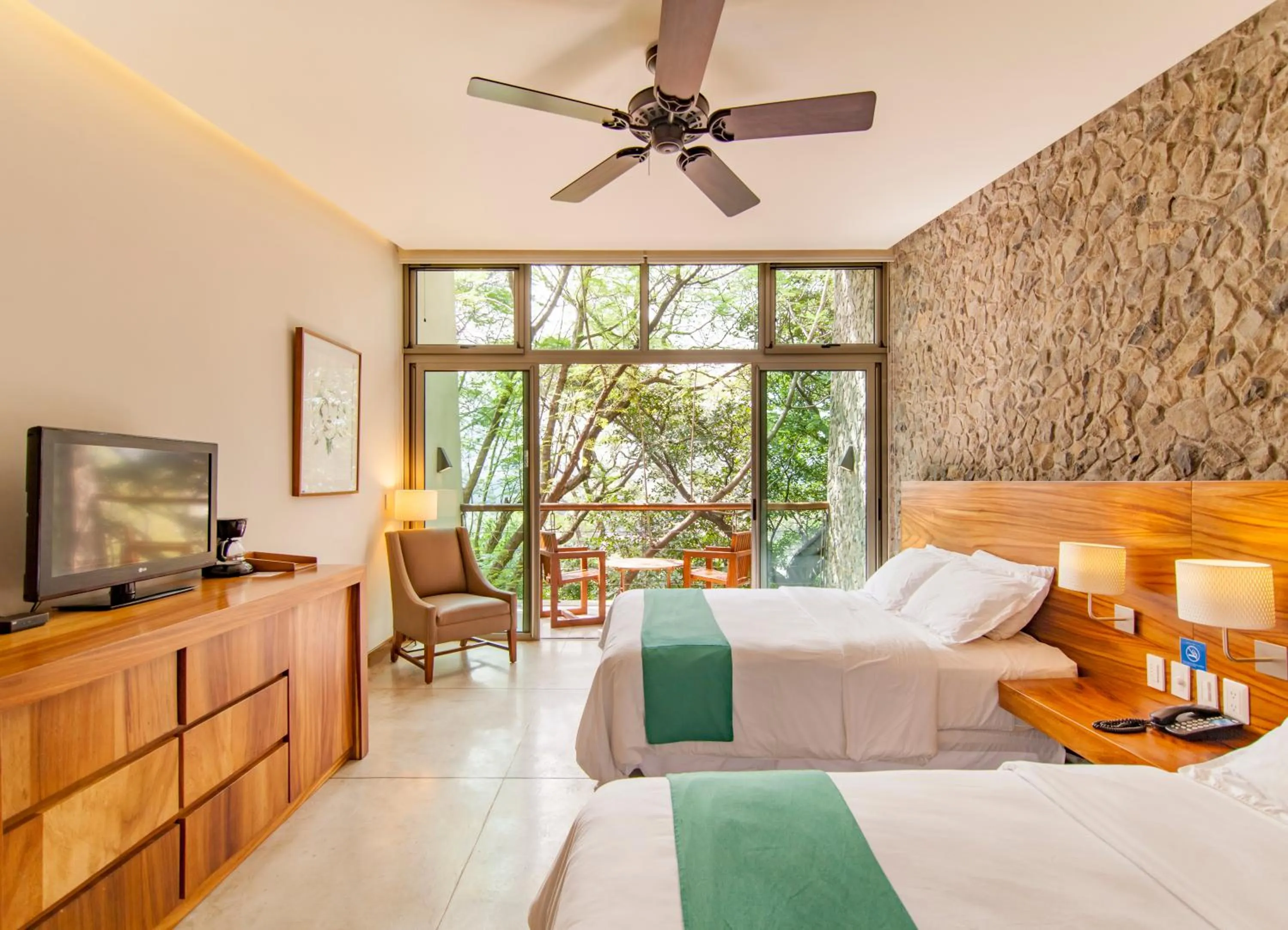 Evening entertainment, Bed in Kawilal Hotel