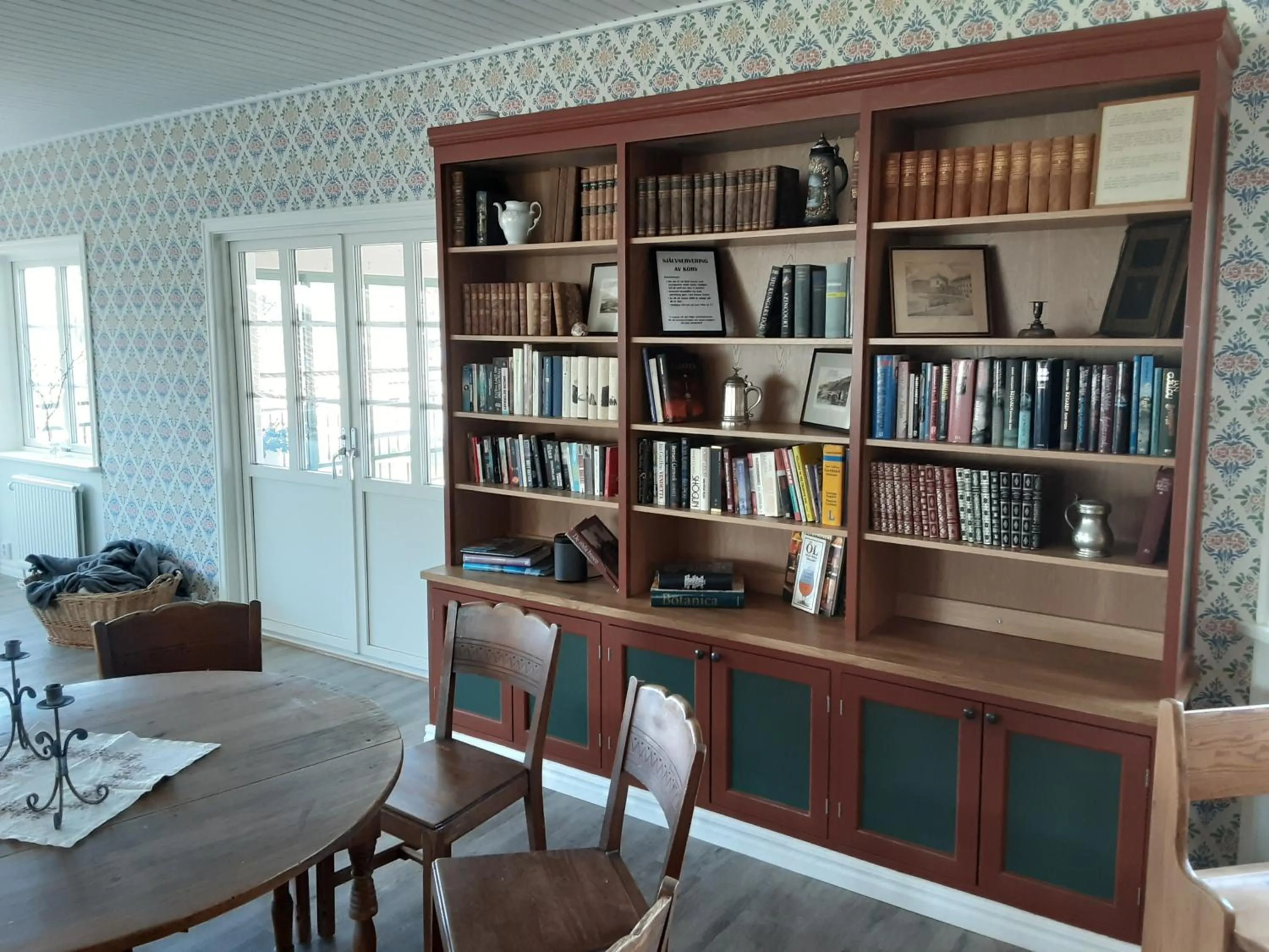 Restaurant/places to eat in Smålandsgården