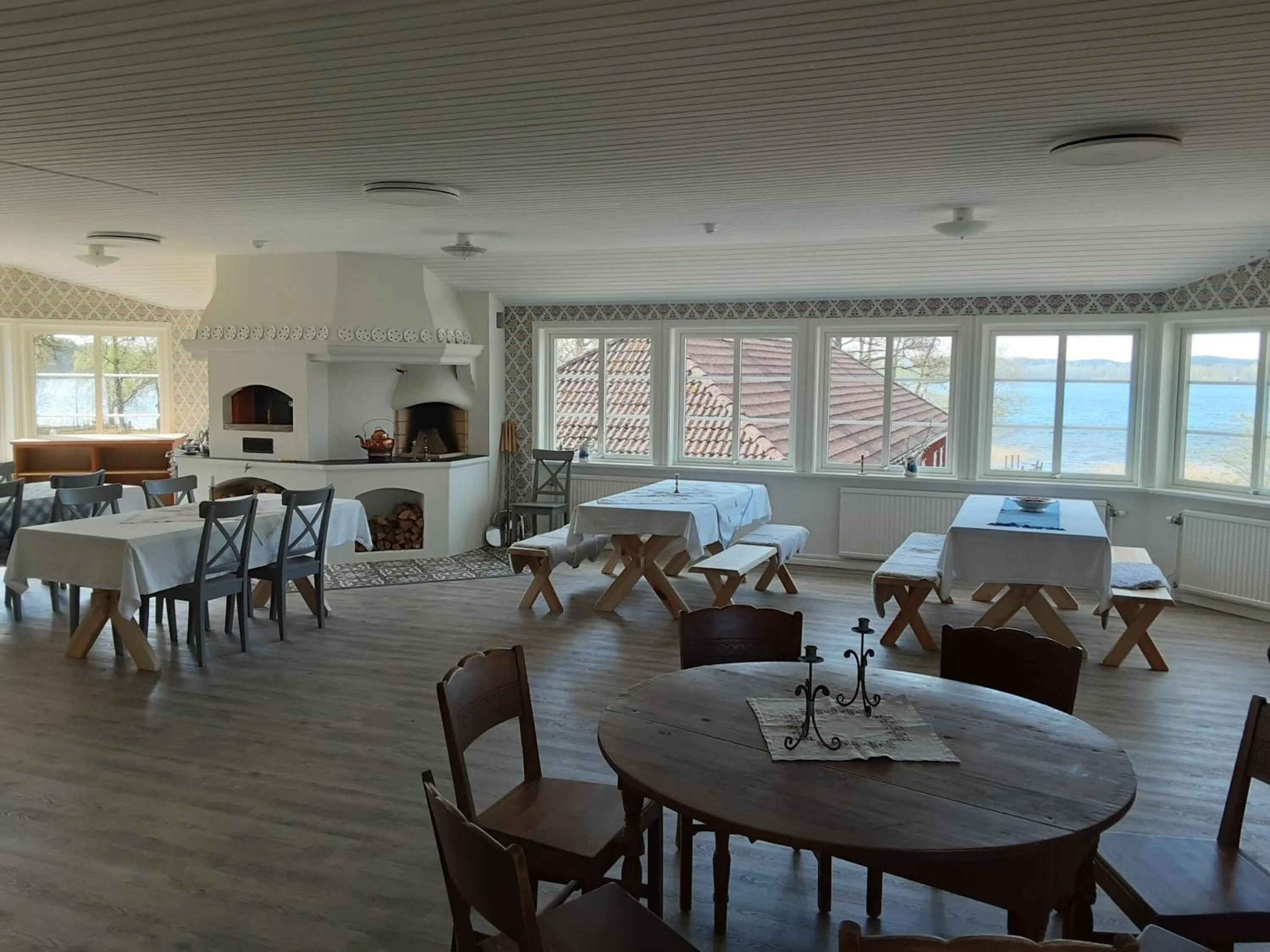 Restaurant/places to eat in Smålandsgården