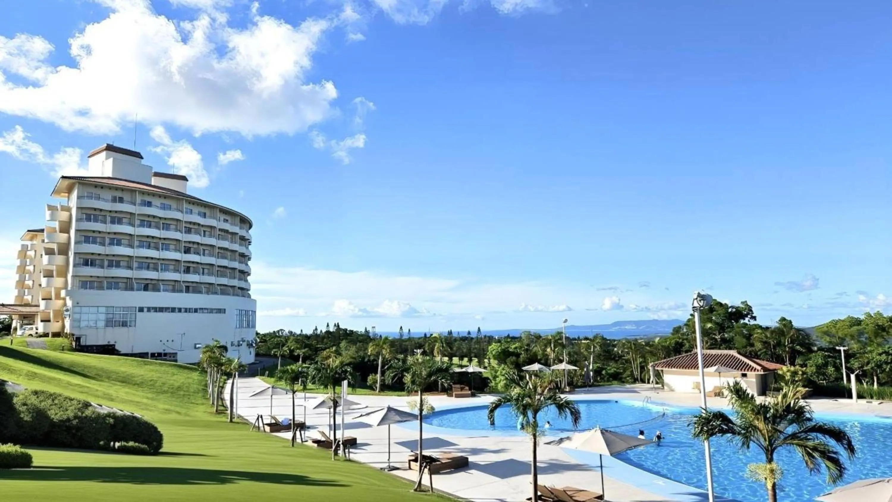 Property building in ANA Crowne Plaza Resort Okinawa Uruma Hills By IHG