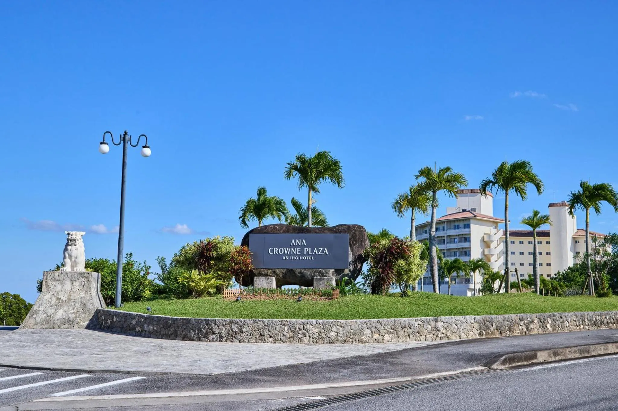 Property building in ANA Crowne Plaza Resort Okinawa Uruma Hills By IHG