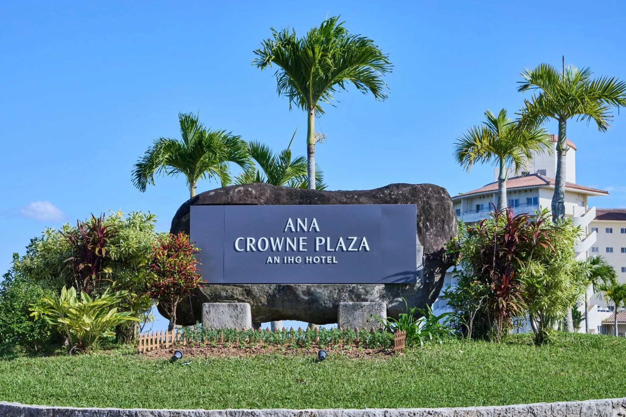 Property building in ANA Crowne Plaza Resort Okinawa Uruma Hills By IHG