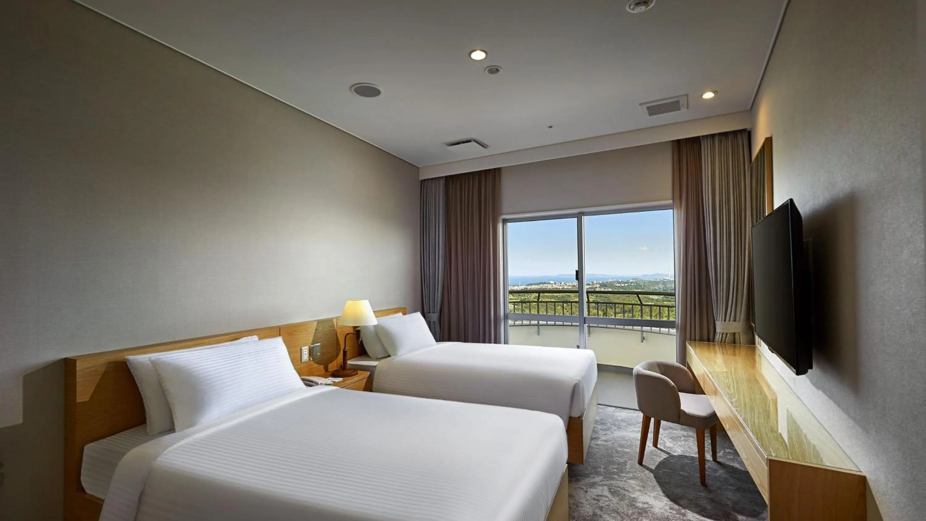 Photo of the whole room, Bed in ANA Crowne Plaza Resort Okinawa Uruma Hills By IHG