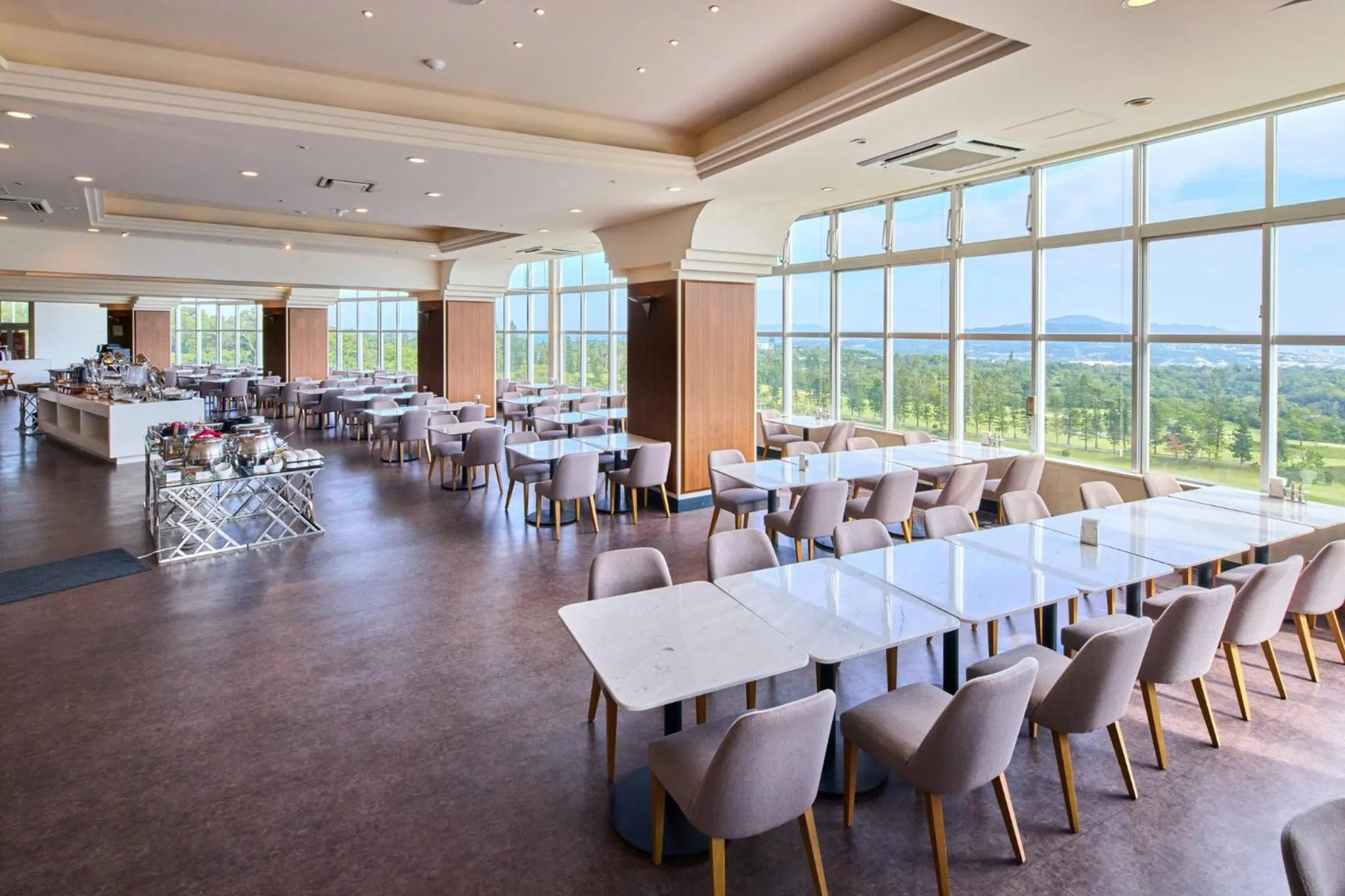 Restaurant/places to eat in ANA Crowne Plaza Resort Okinawa Uruma Hills By IHG