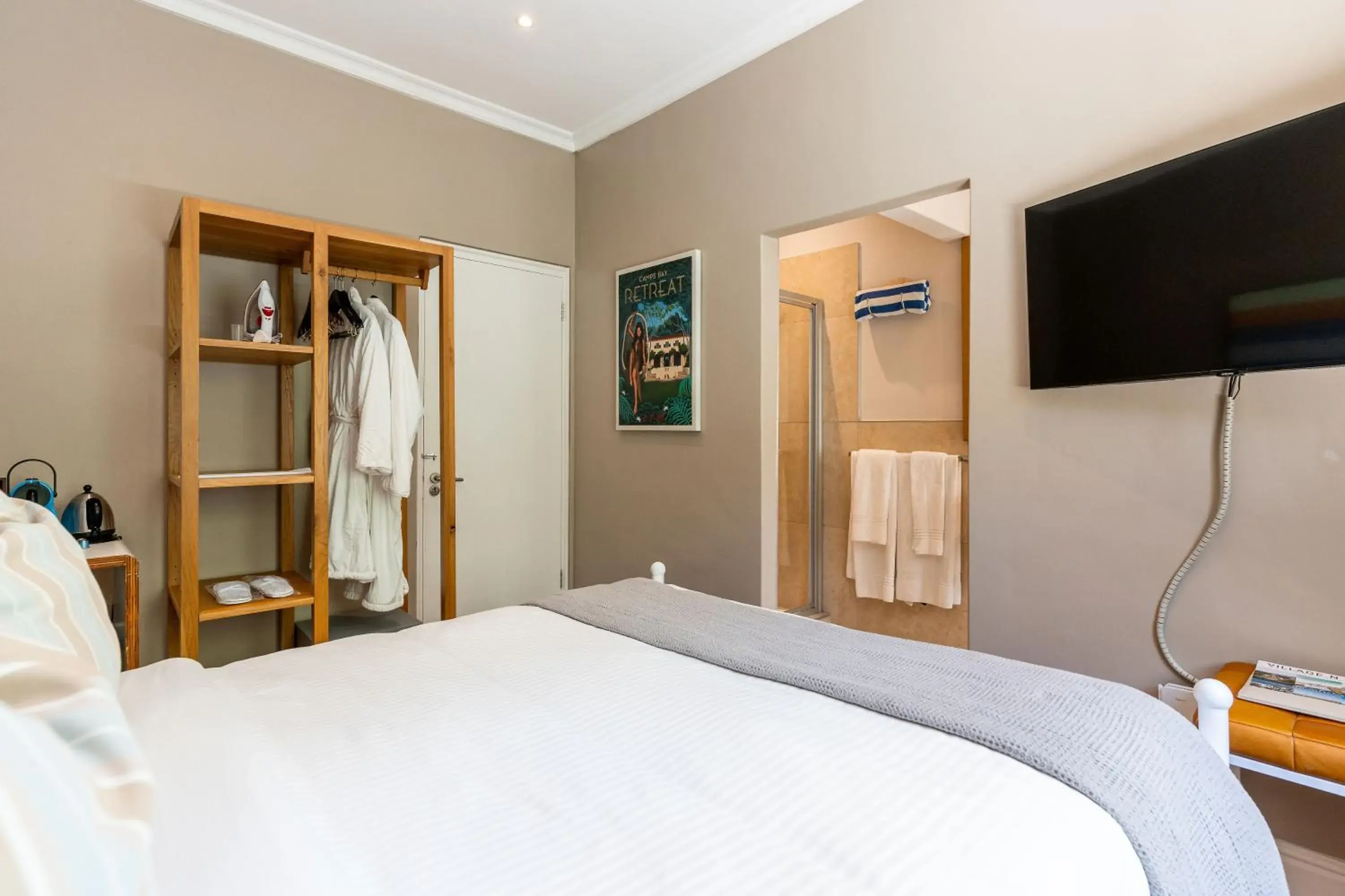 Double or Twin Room in Camps Bay Forest Pods Double or Twin Room in Camps Bay Forest Pods