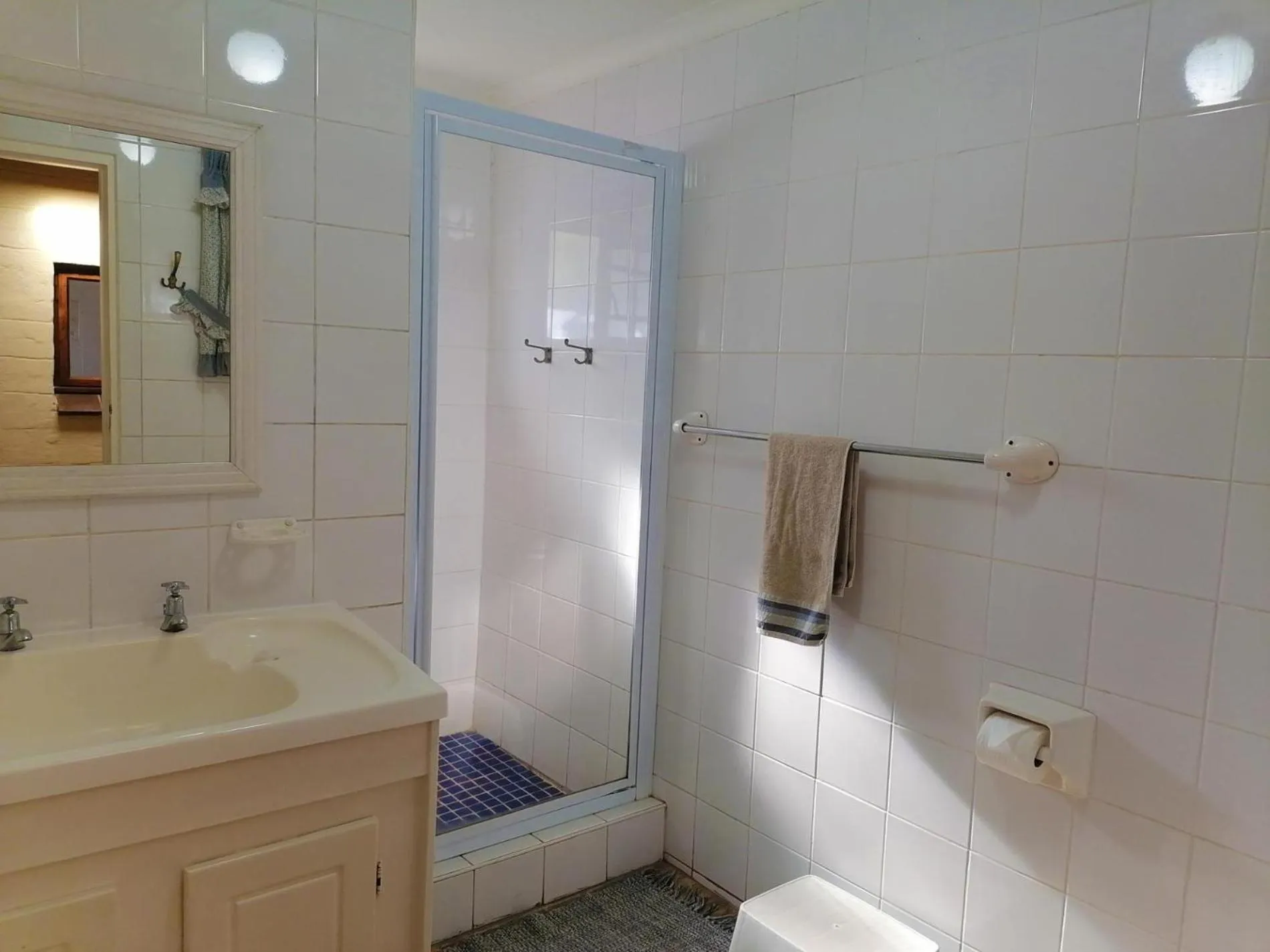 Shower in Southern Comfort - On the Pool