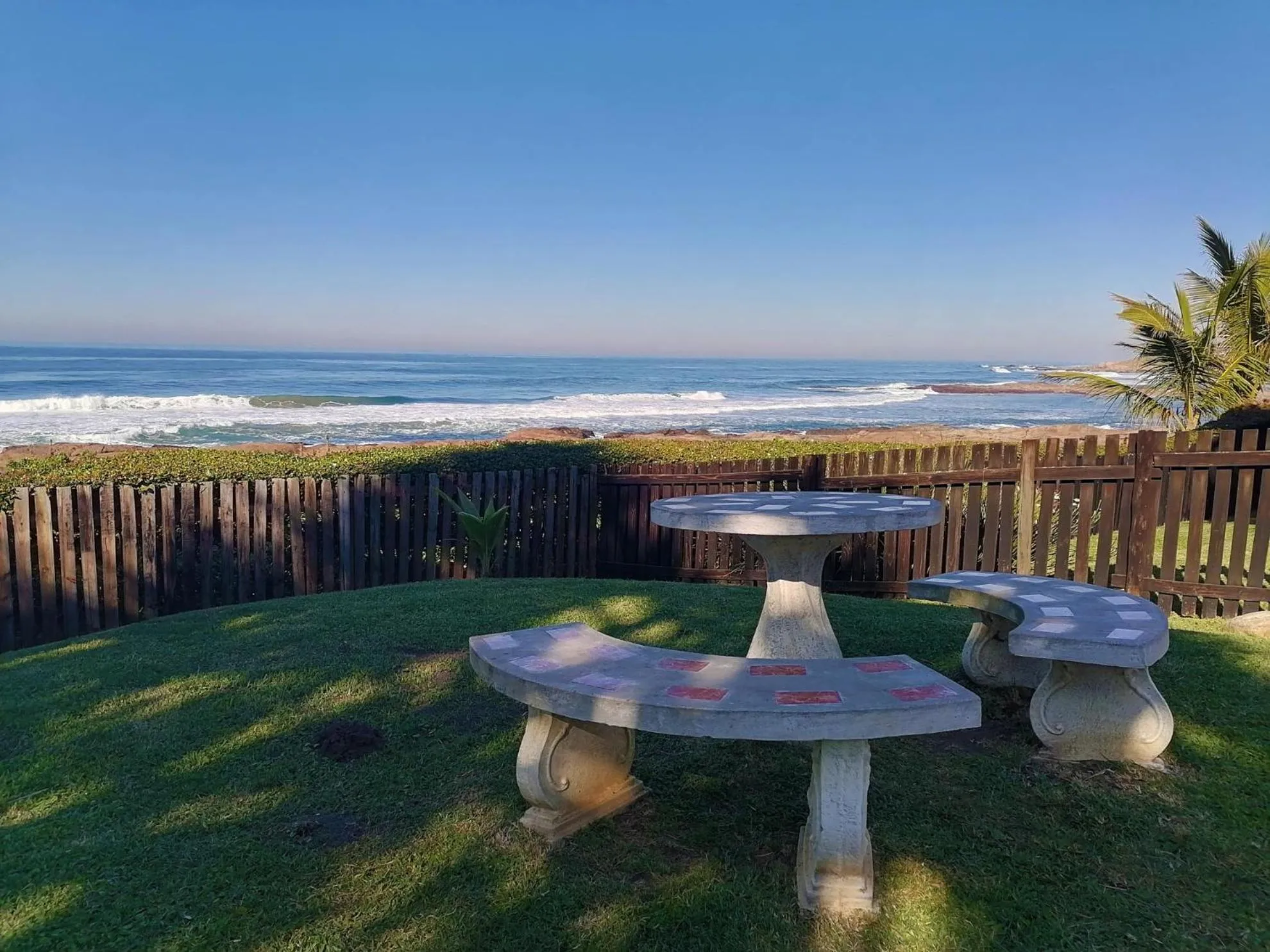 Garden in Southern Comfort - On the Pool