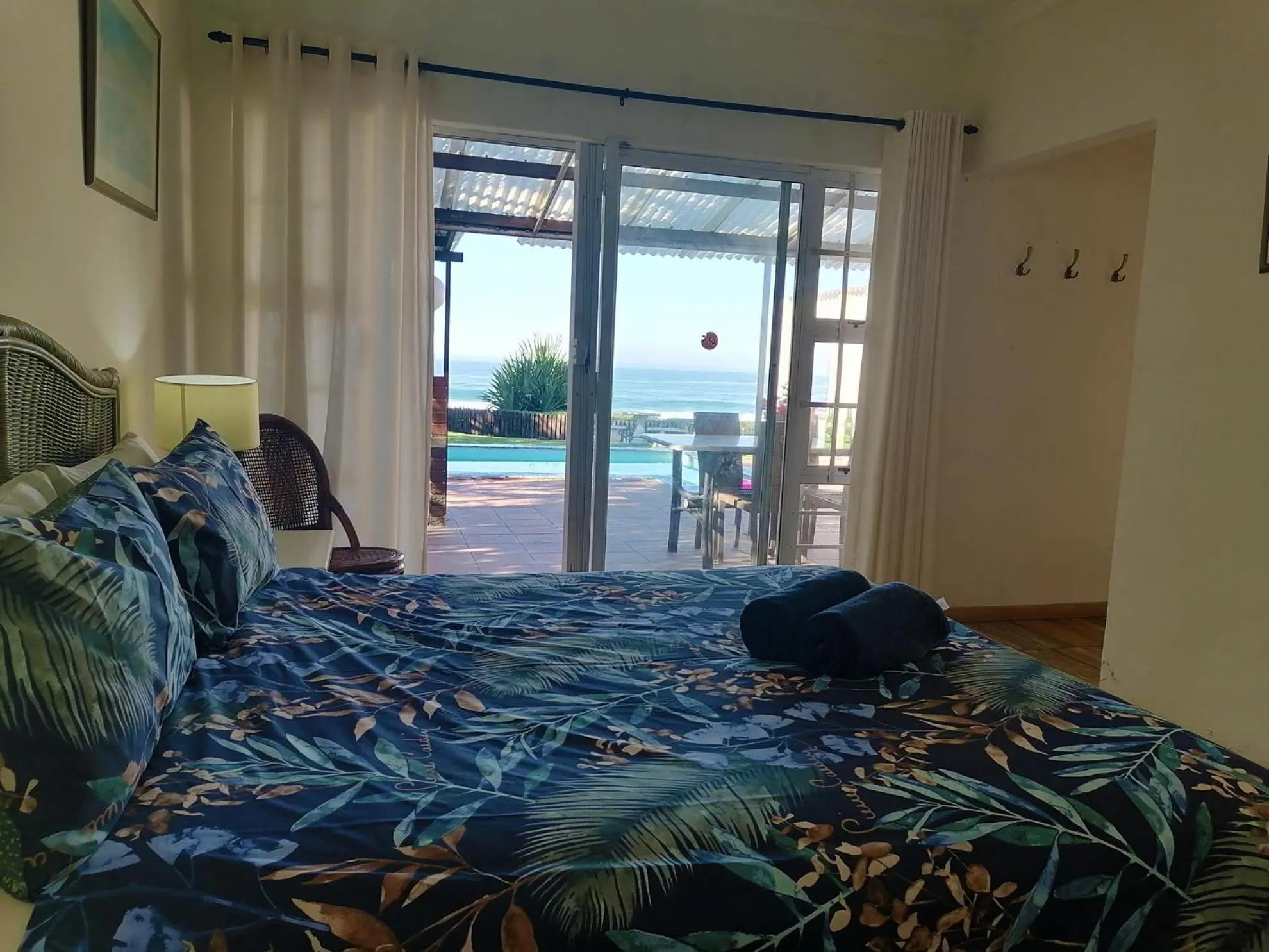 Bedroom, Bed in Southern Comfort - On the Pool