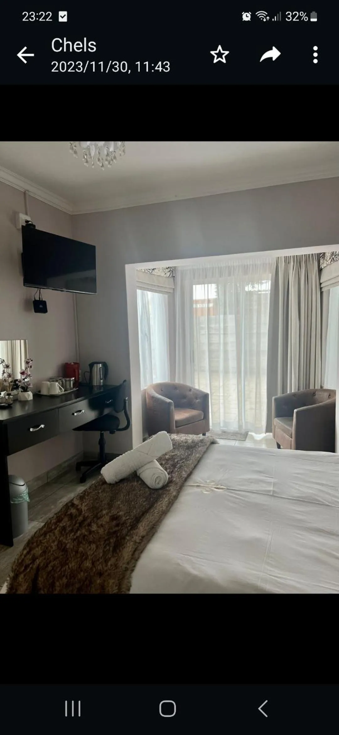 Kitchen or kitchenette, Bed in Silken Trap Guest House NO LOADSHEDDING