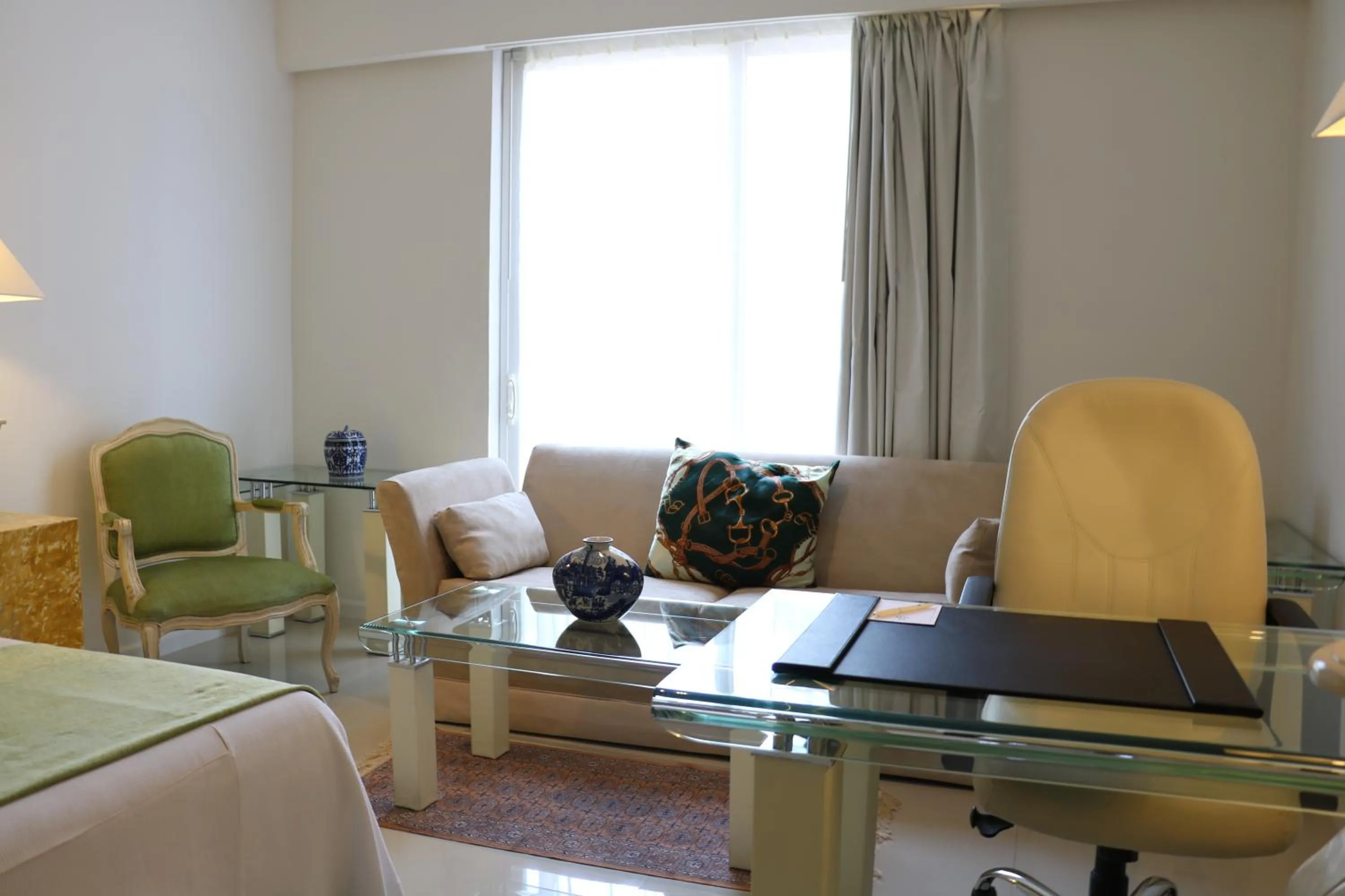 Seating area in Hilton MM Grand Hotel Puebla, Tapestry Collection