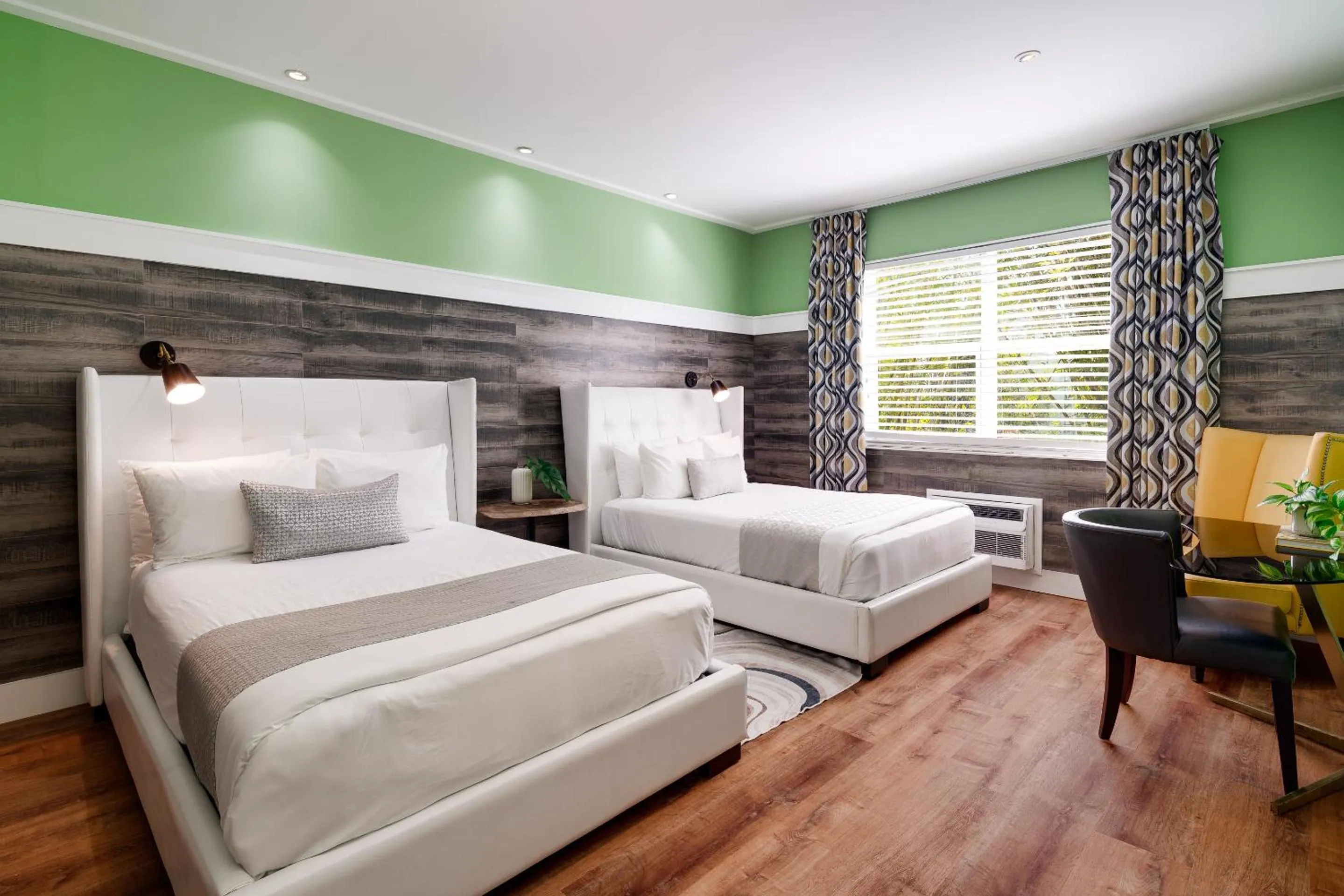 Bed in Catalina Hotel & Beach Club