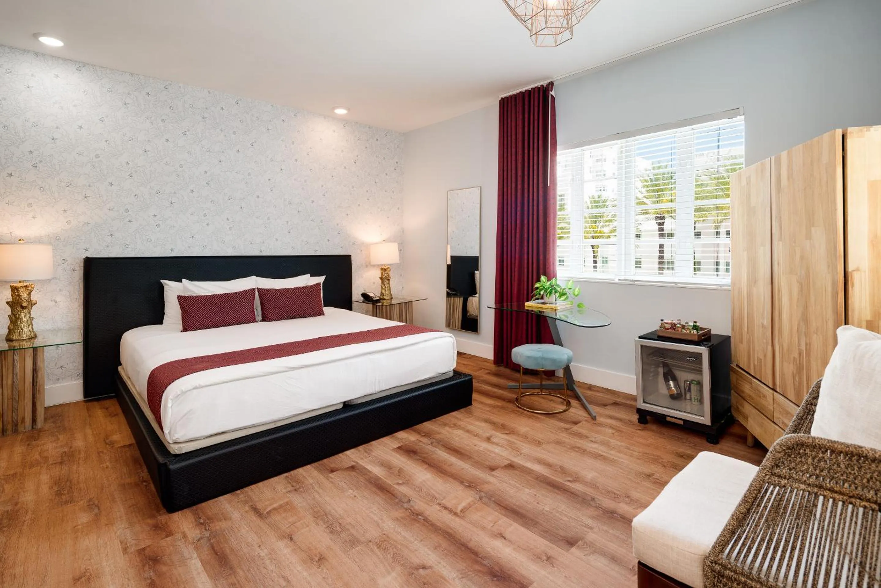 Bed in Catalina Hotel & Beach Club