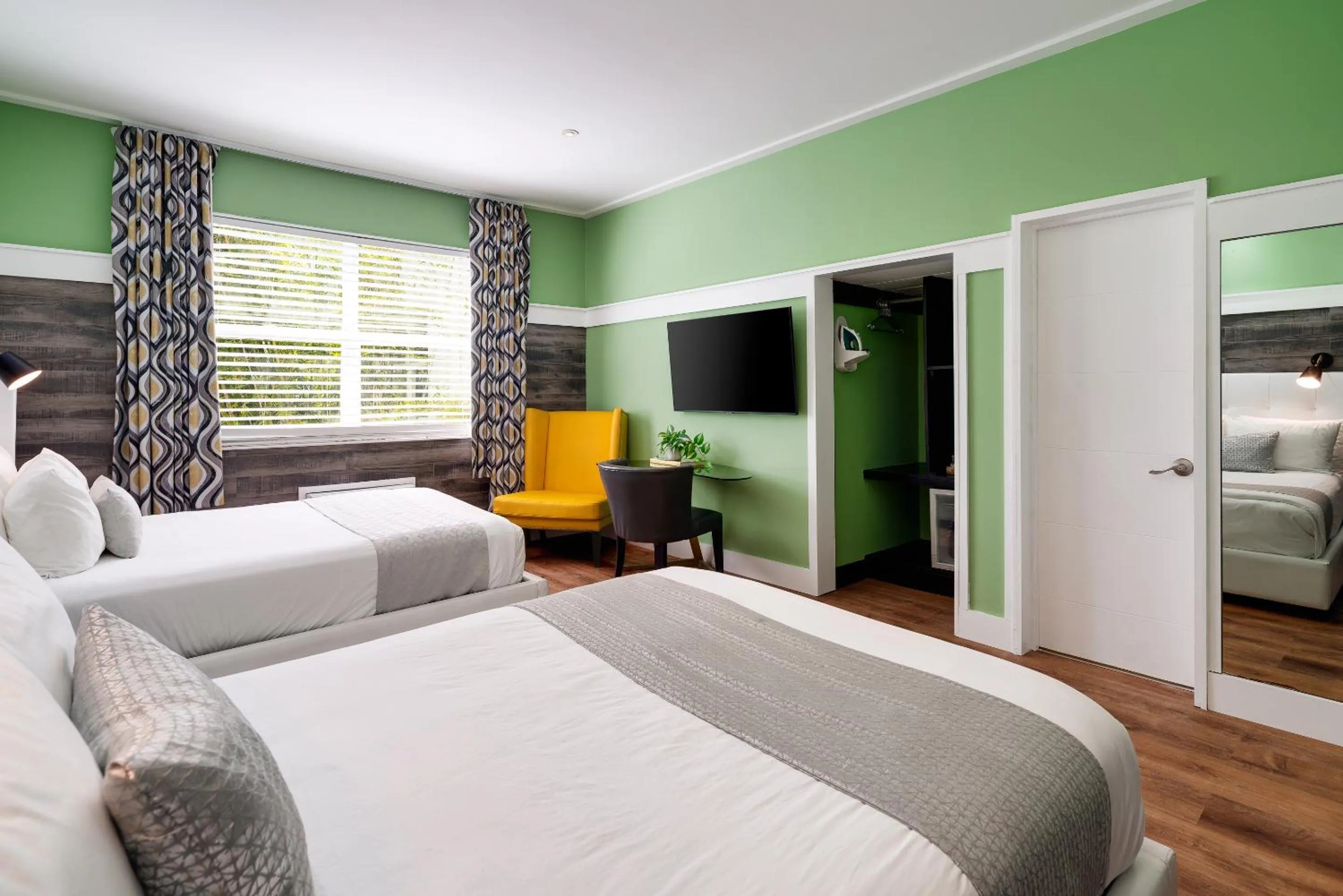 Bed in Catalina Hotel & Beach Club