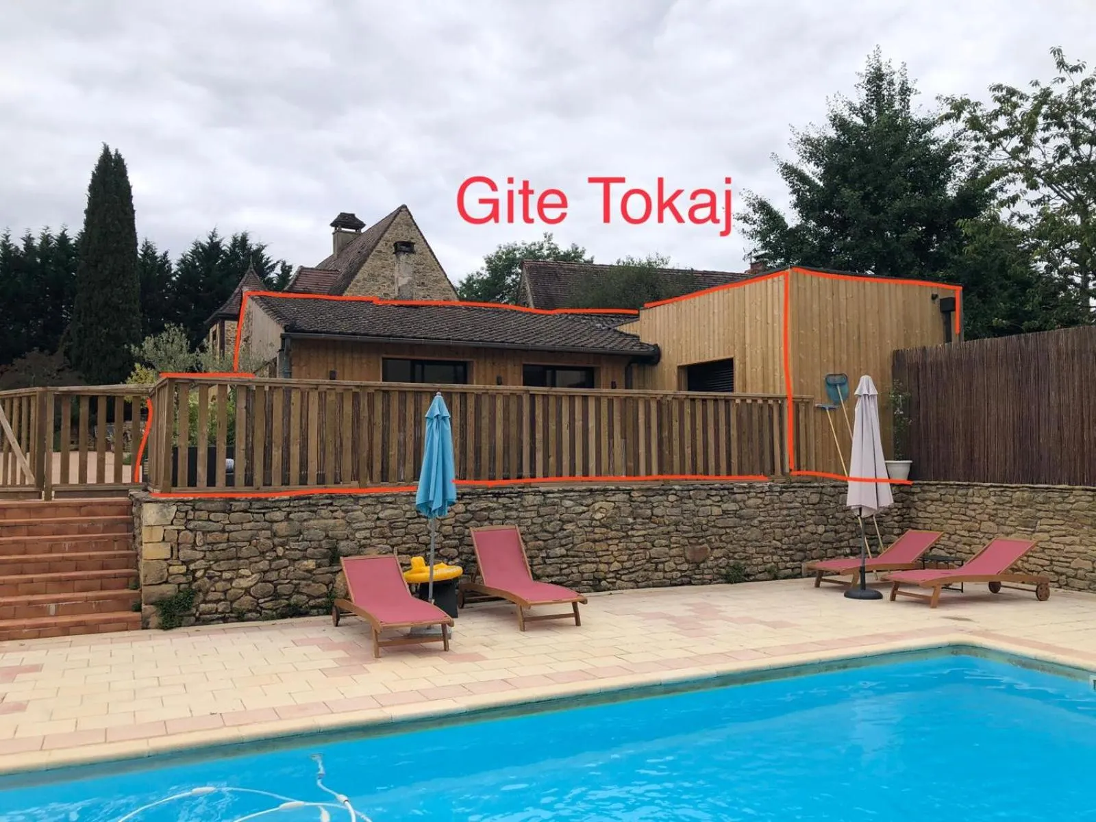 Swimming pool in Le domaine Aubazen