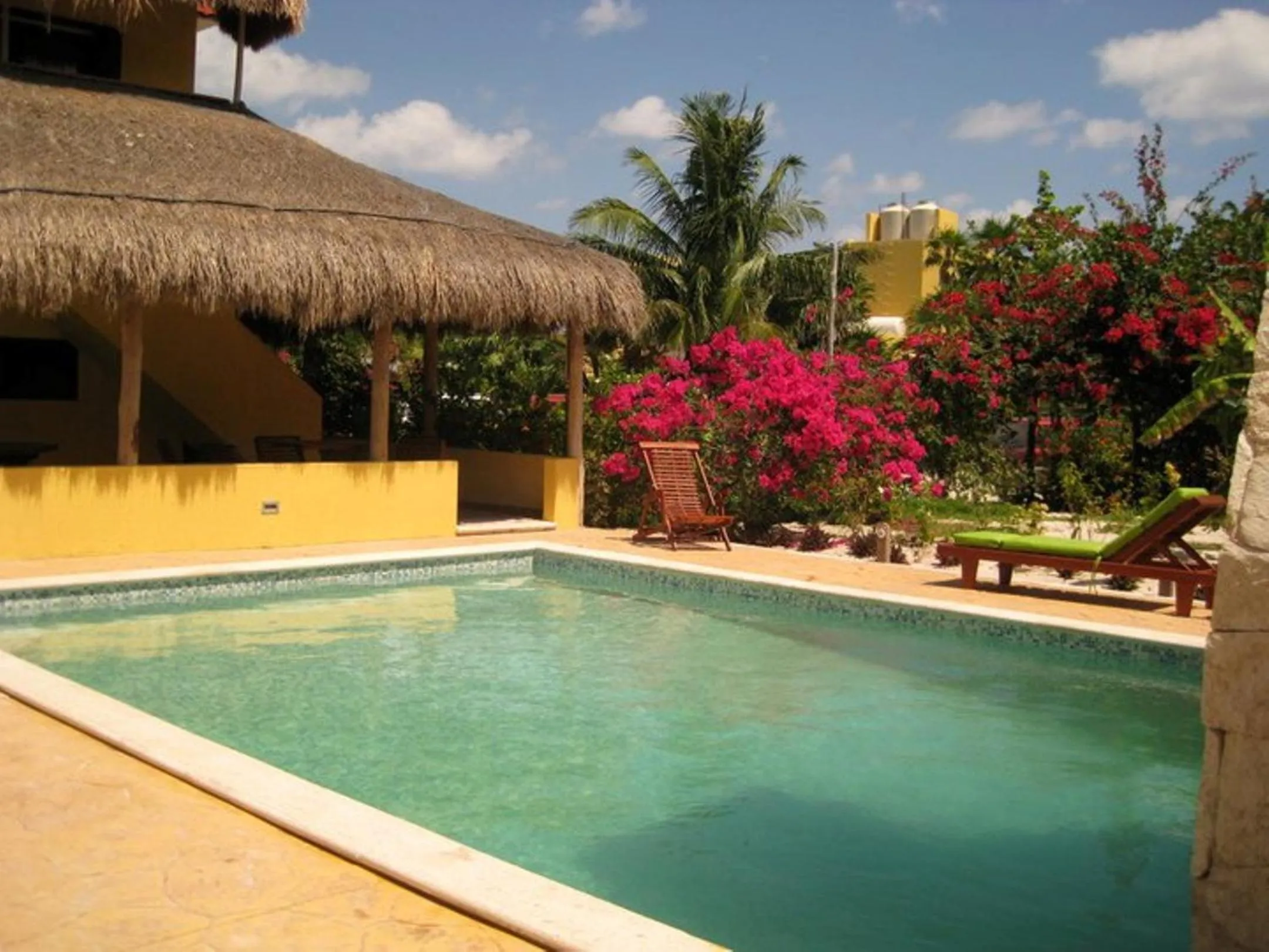Swimming pool in Margarita del Sol Hotel Costa Maya