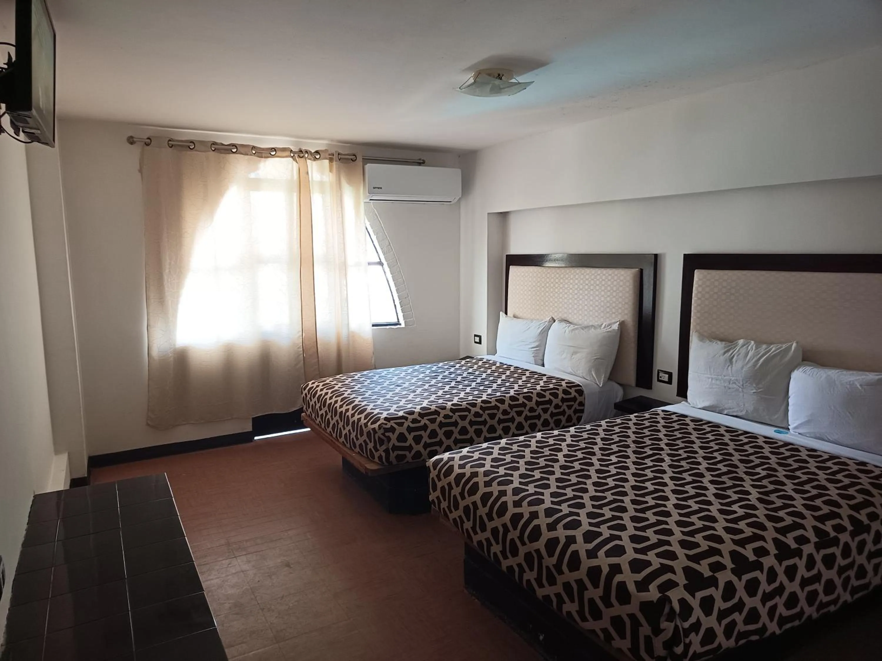 Photo of the whole room, Bed in Hotel Essen's