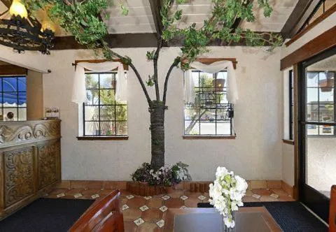 Travelodge by Wyndham Concord