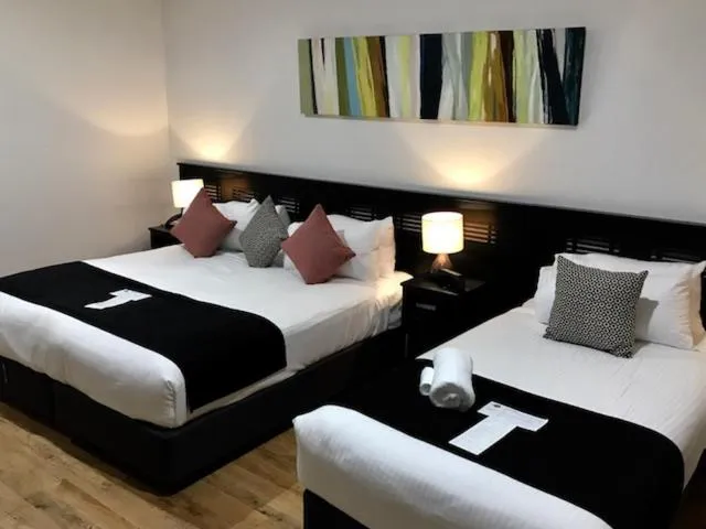 Bed in Alexandra Hills Hotel