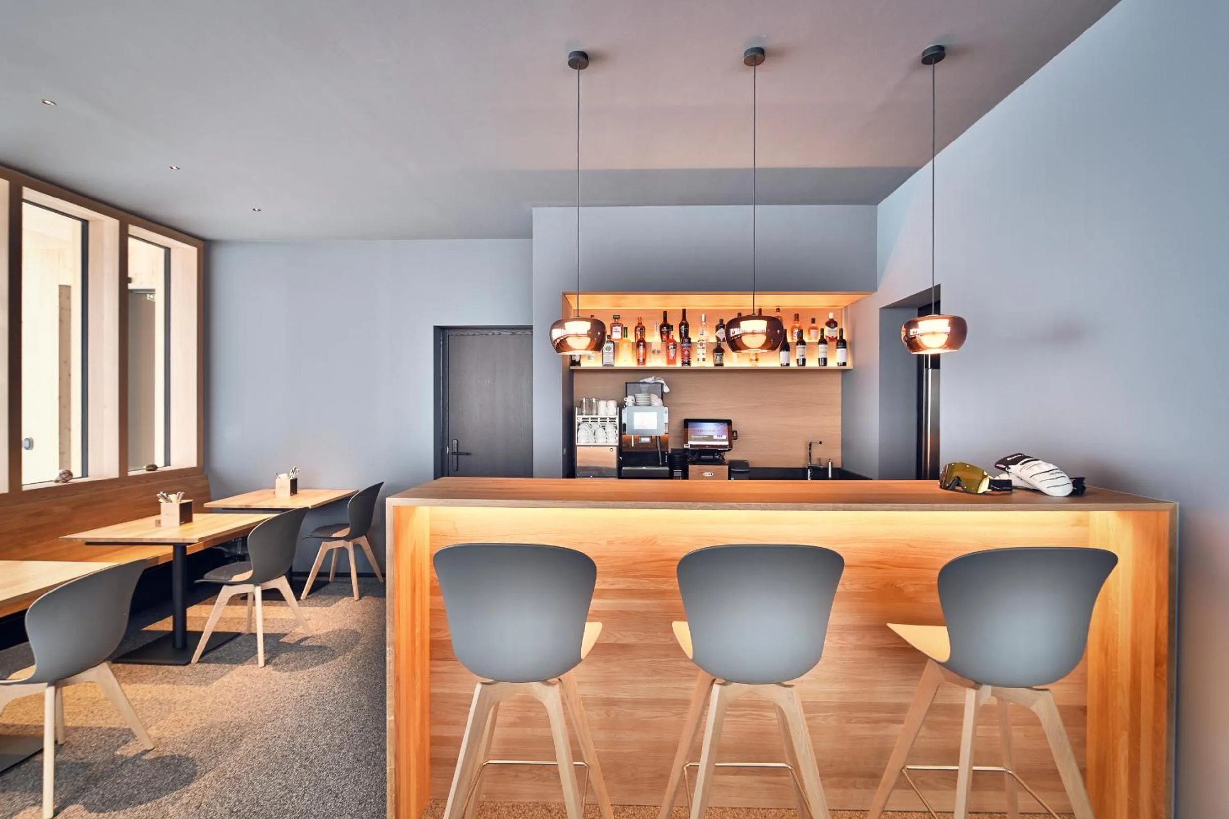 Restaurant/places to eat in Warth52-W52 Apartments