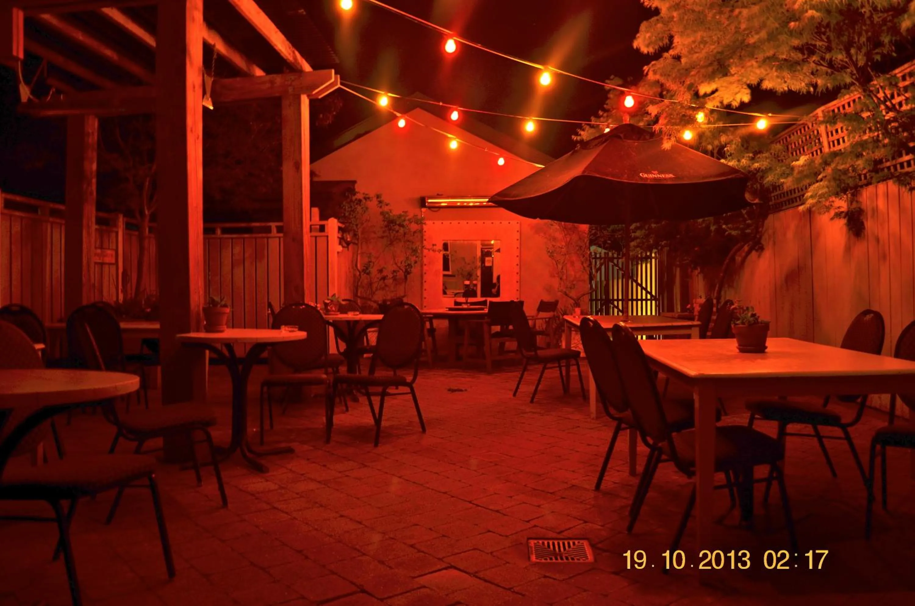 Restaurant/places to eat in The Prince Albert Backpackers & Bar