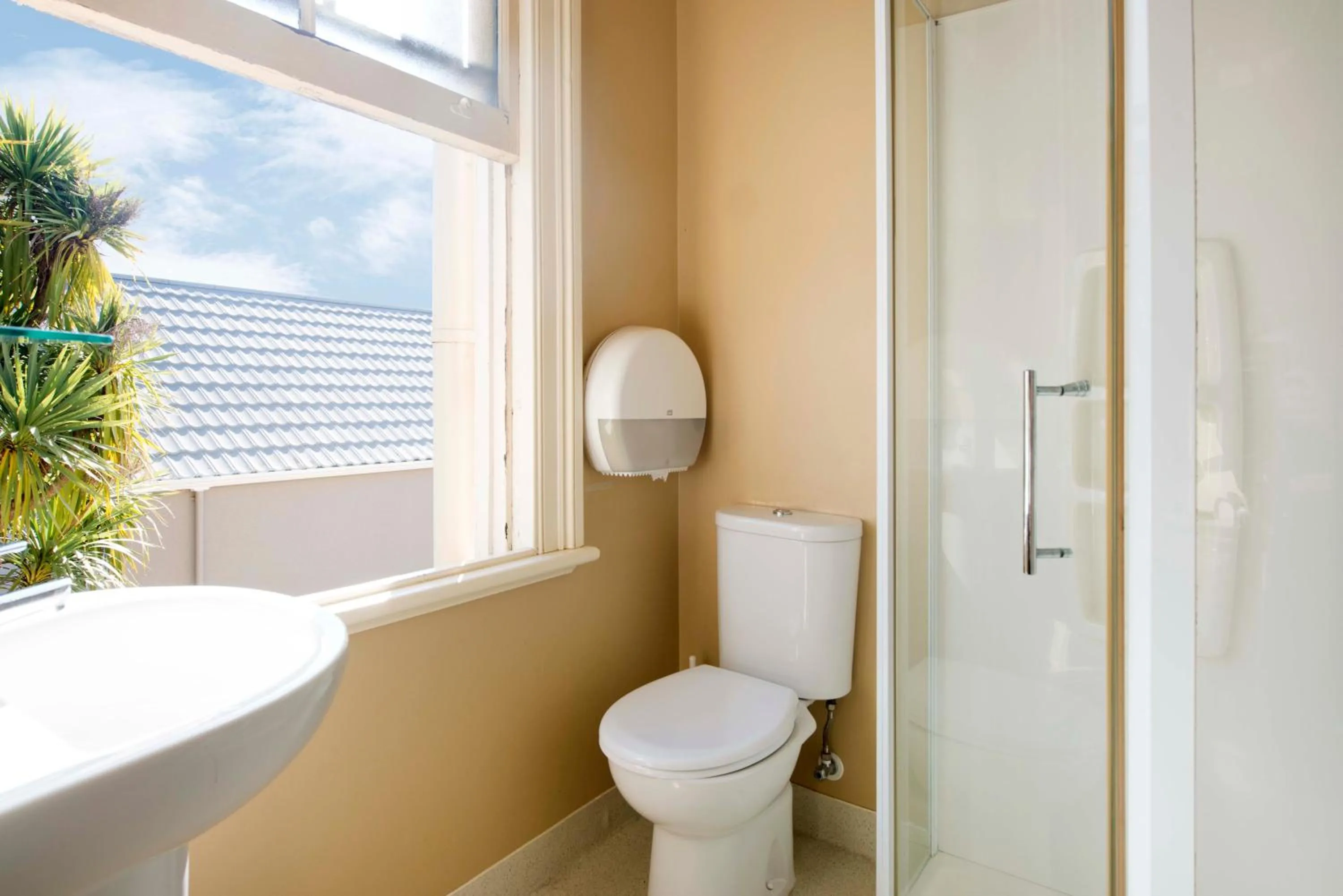 The Prince Albert Backpackers & Bar