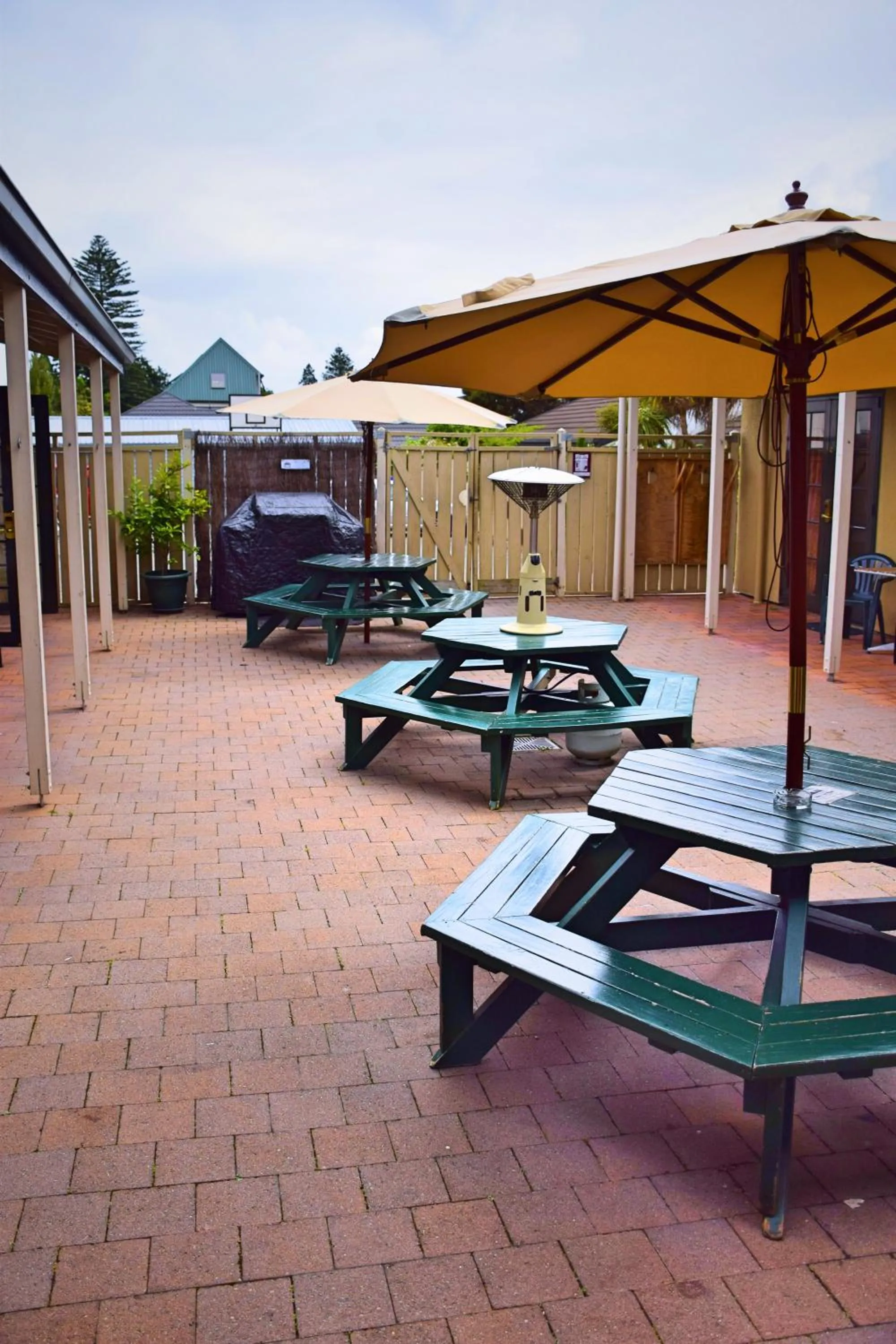 The Prince Albert Backpackers & Bar