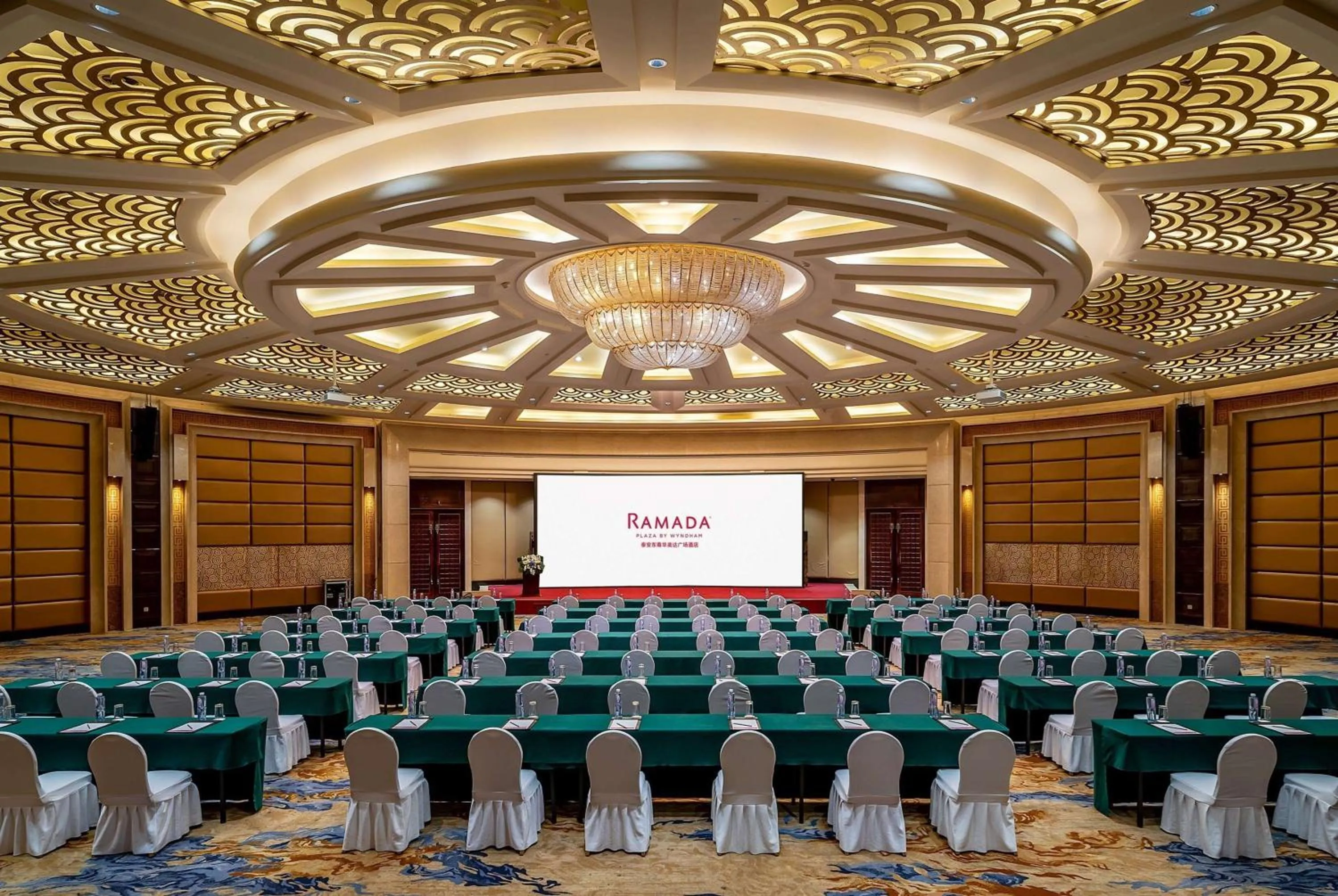 Banquet/Function facilities in Ramada Plaza By Wyndham Taian
