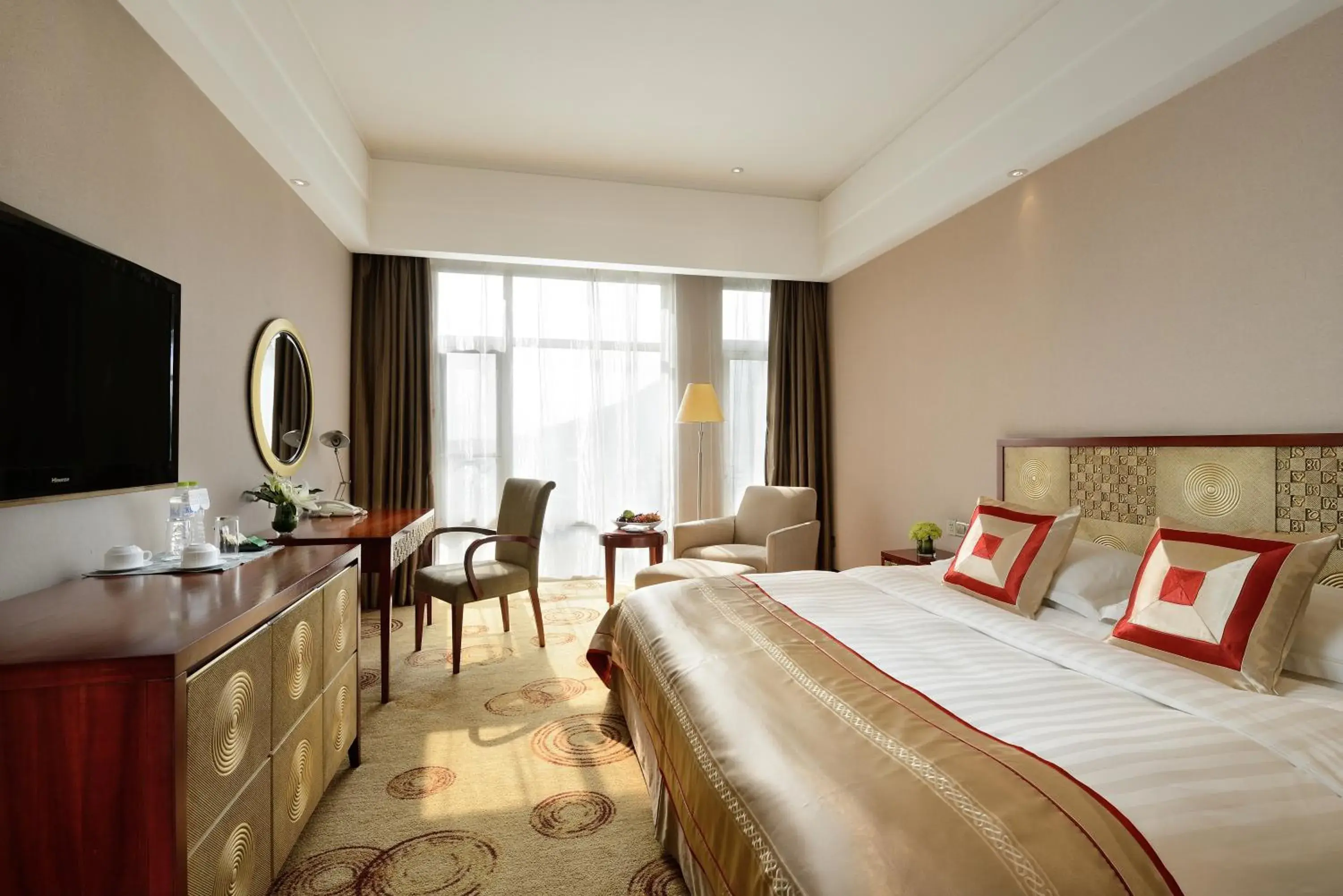 Standard King Room - Non-Smoking in Ramada Plaza By Wyndham Taian Standard King Room - Non-Smoking in Ramada Plaza By Wyndham Taian