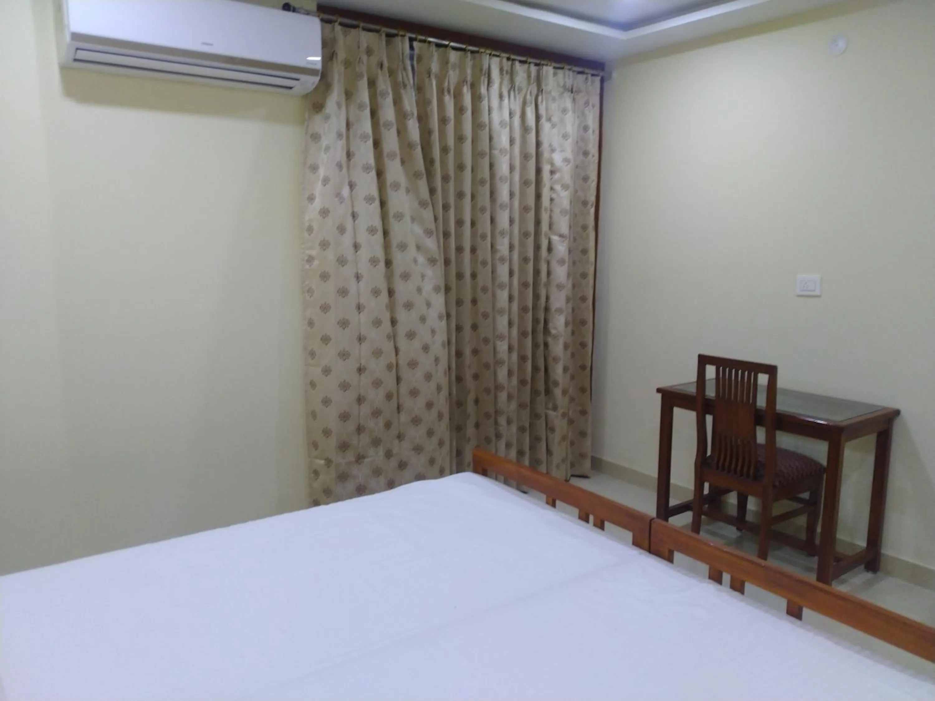 Bedroom, Bed in TOURIST INN